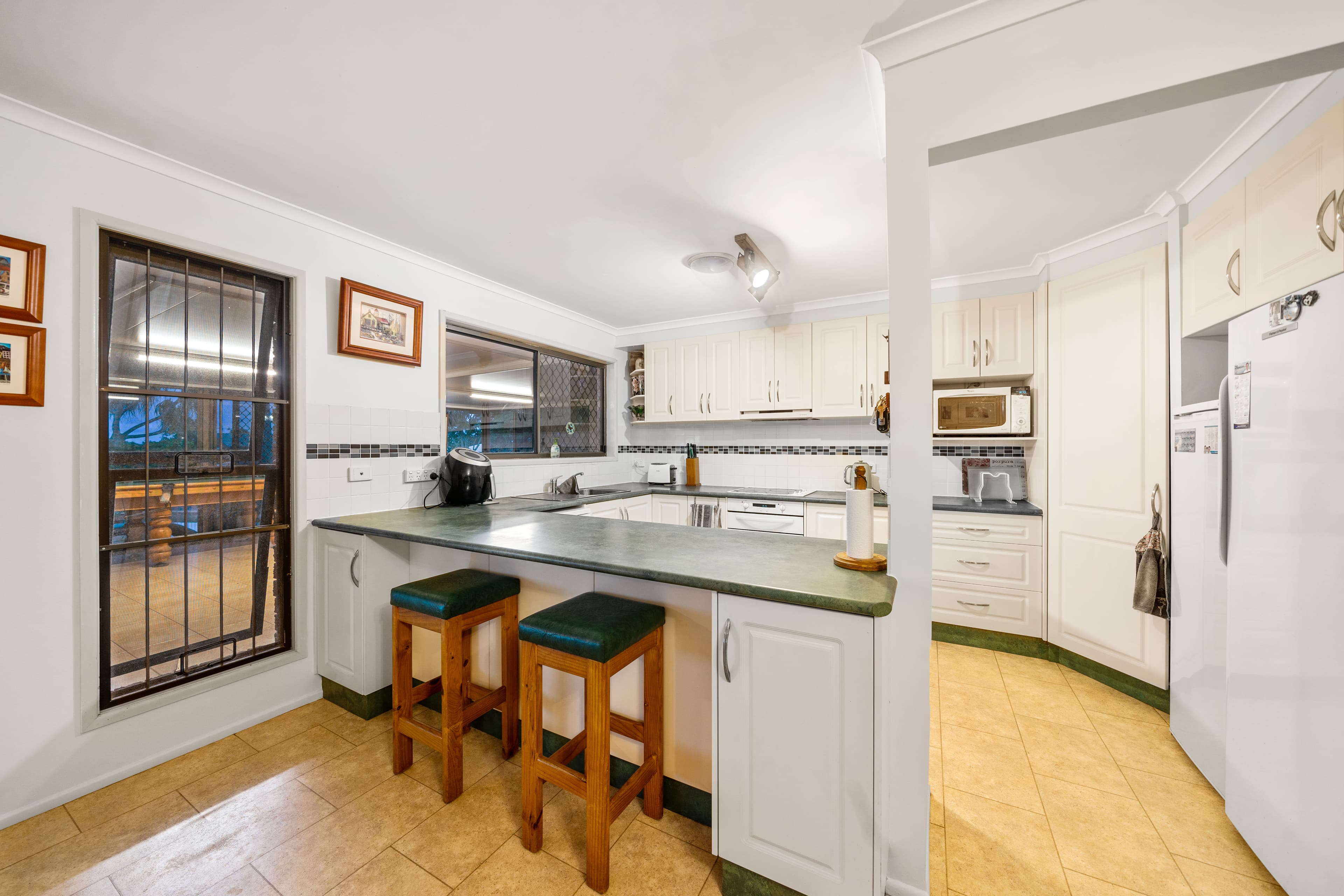 8 Laura Street, Cleveland, Cleveland - Thumbnail 7