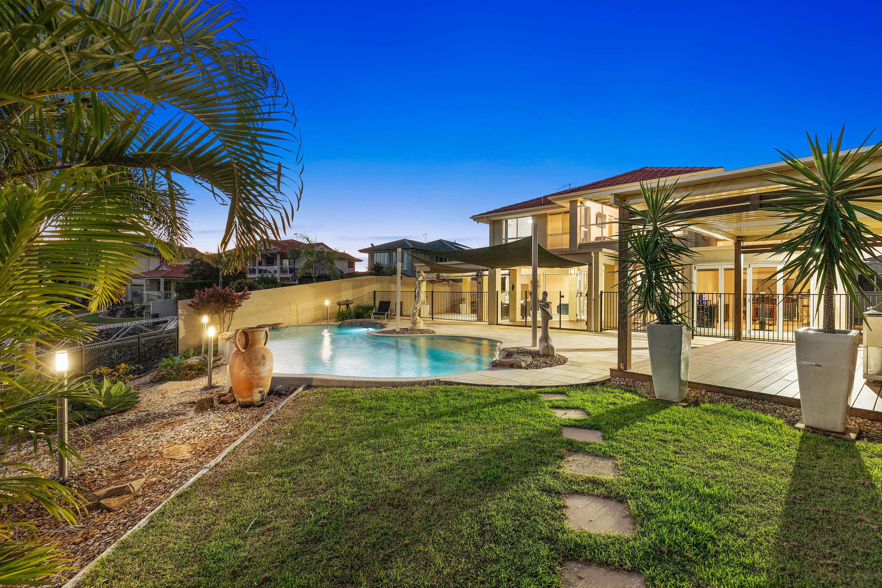 18 Martingale Court, Raby Bay, Raby Bay - Thumbnail 5