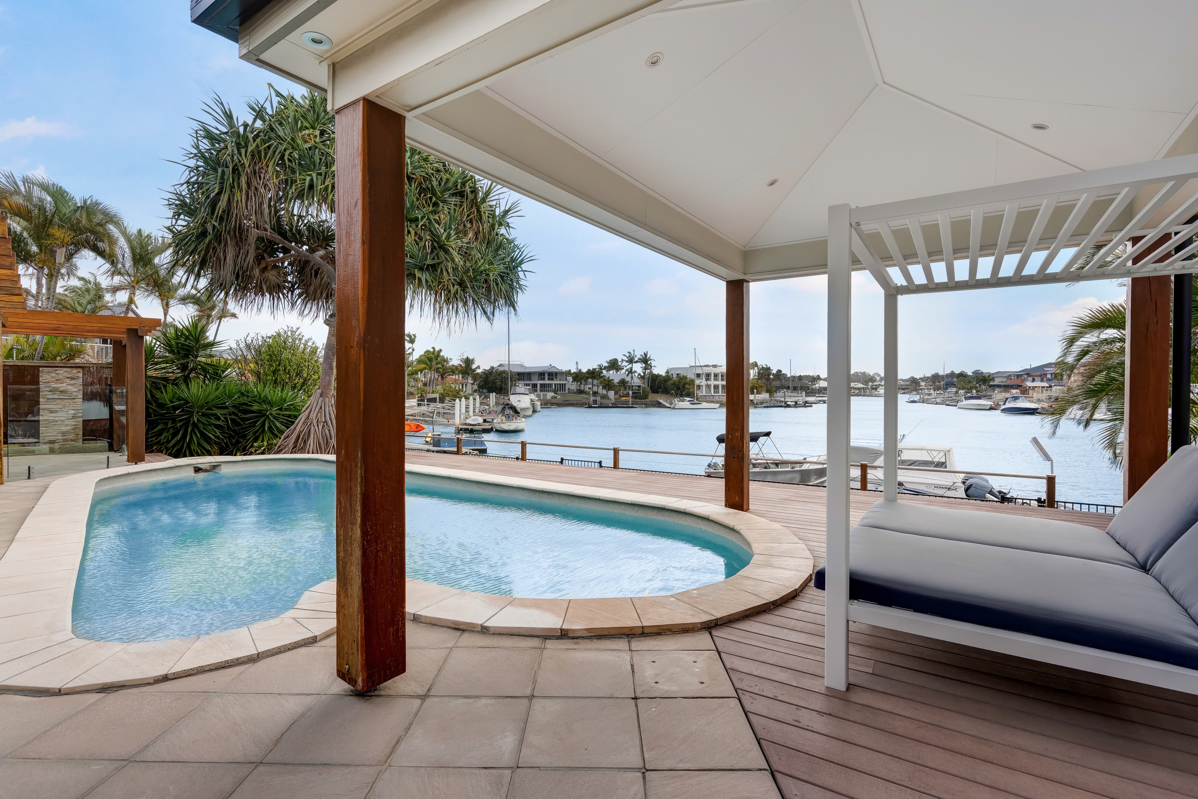 2 Seacrest Court, Raby Bay, Raby Bay - Thumbnail 4