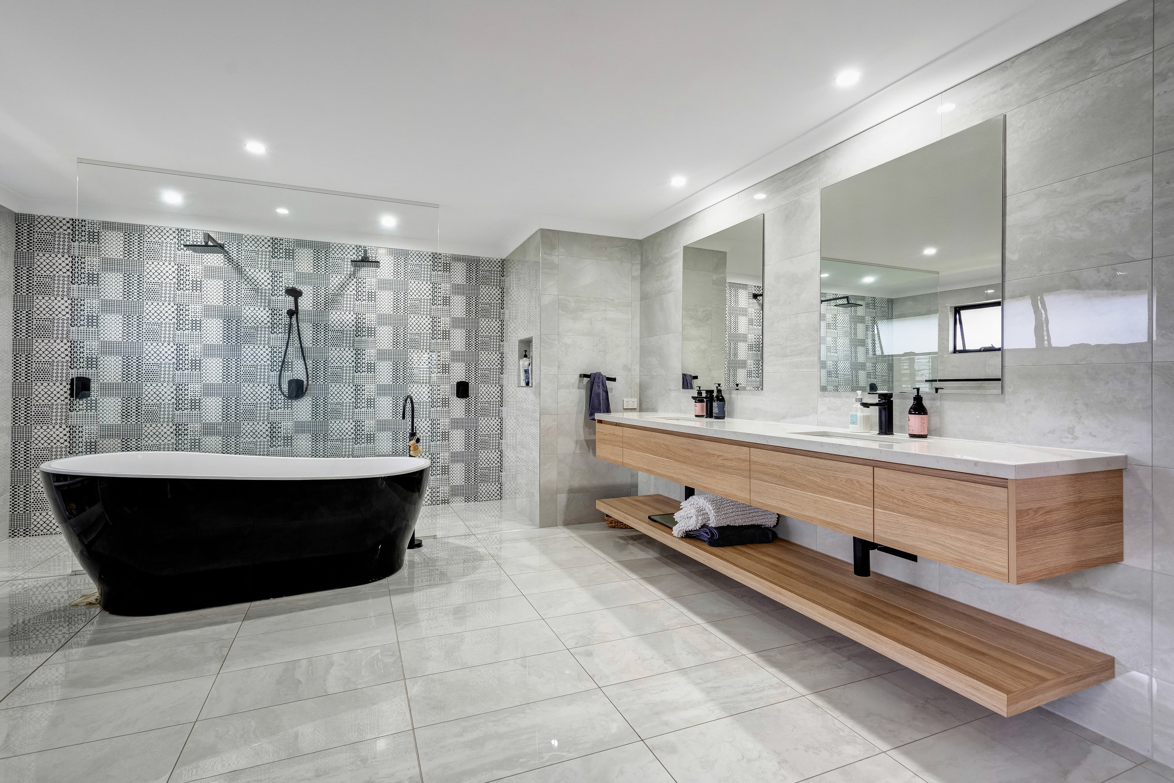 2 Seacrest Court, Raby Bay, Raby Bay - Thumbnail 7