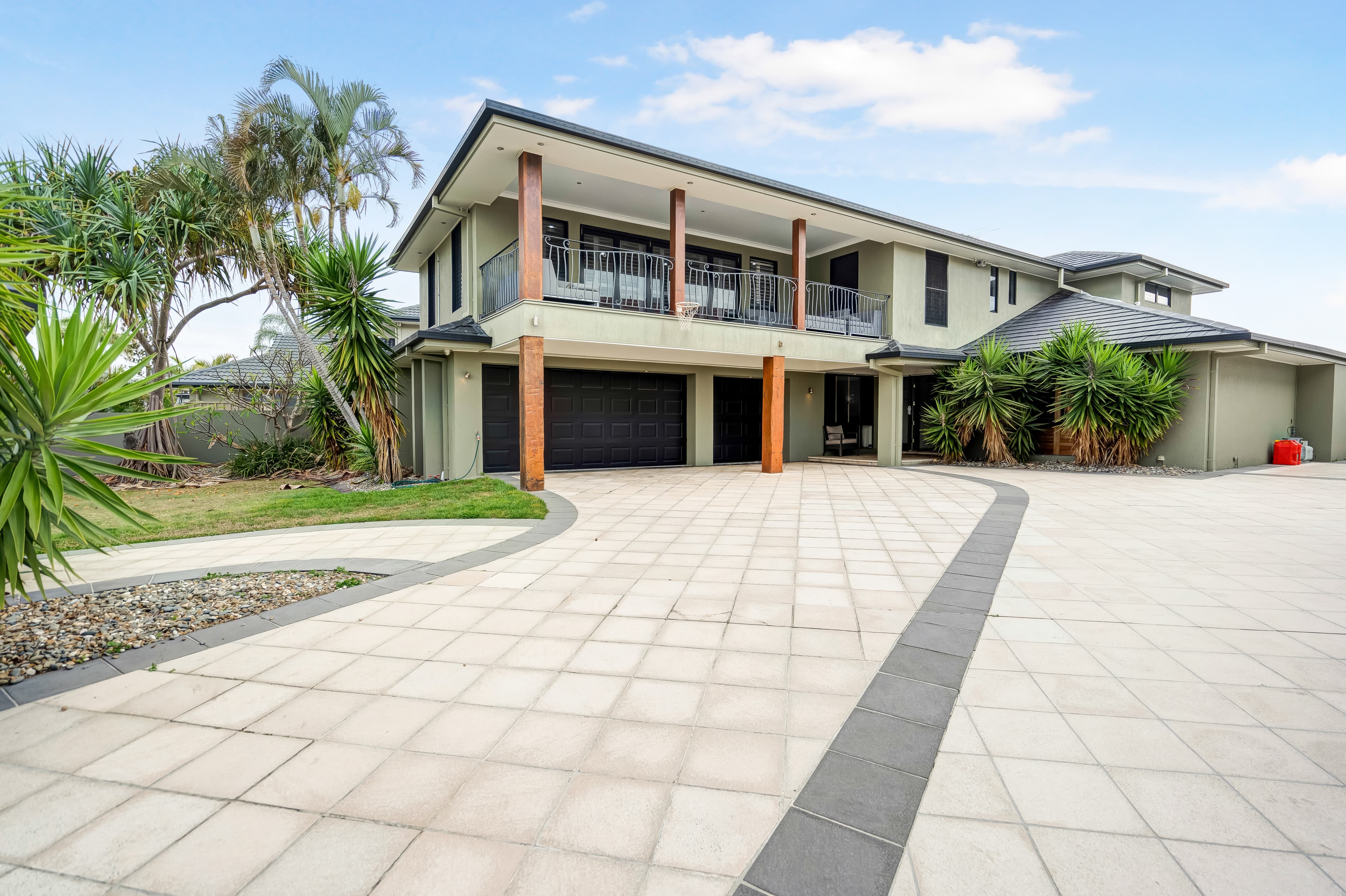 2 Seacrest Court, Raby Bay, Raby Bay - Image 1