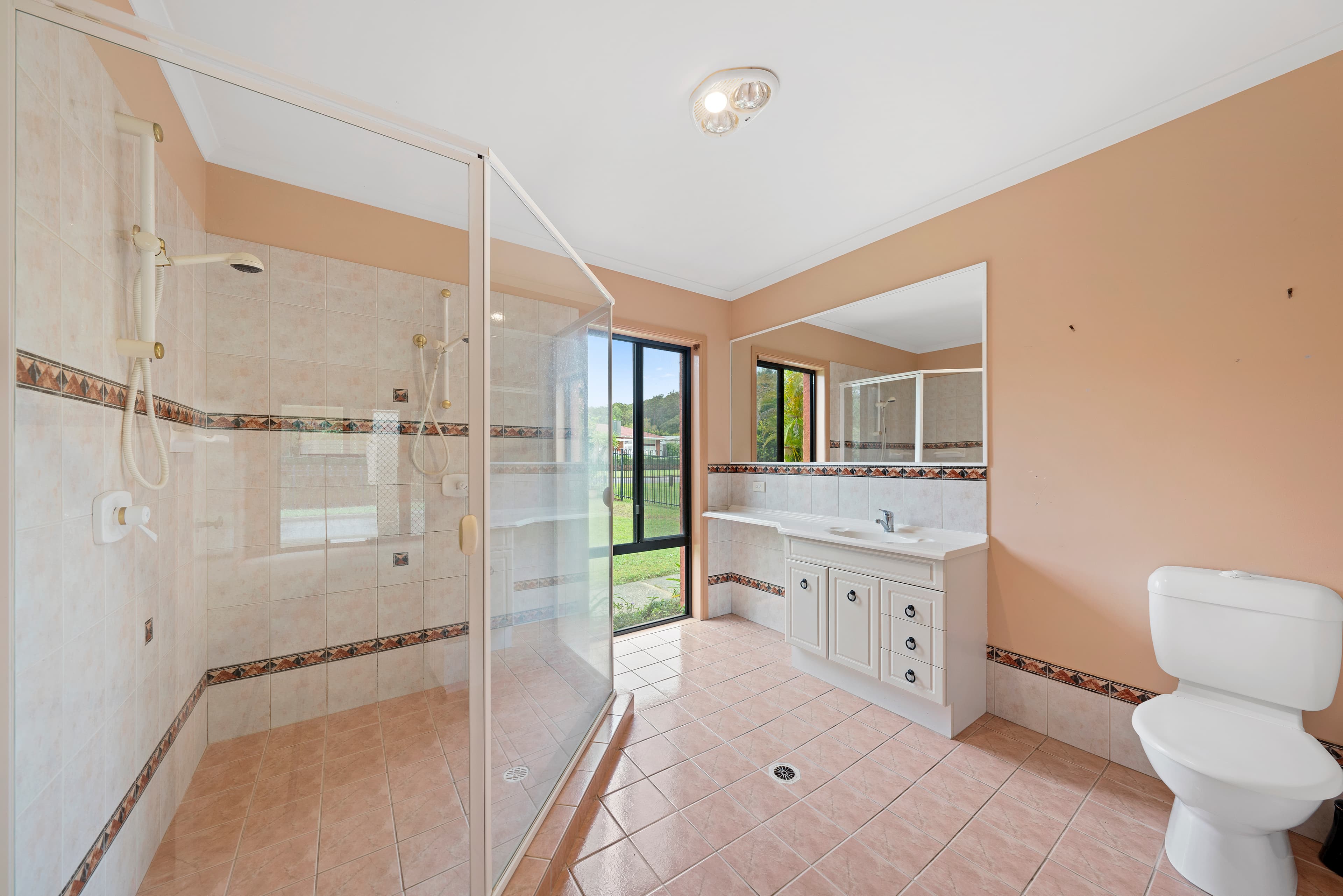 88 Sunshine Drive, Cleveland, Cleveland - Thumbnail 7