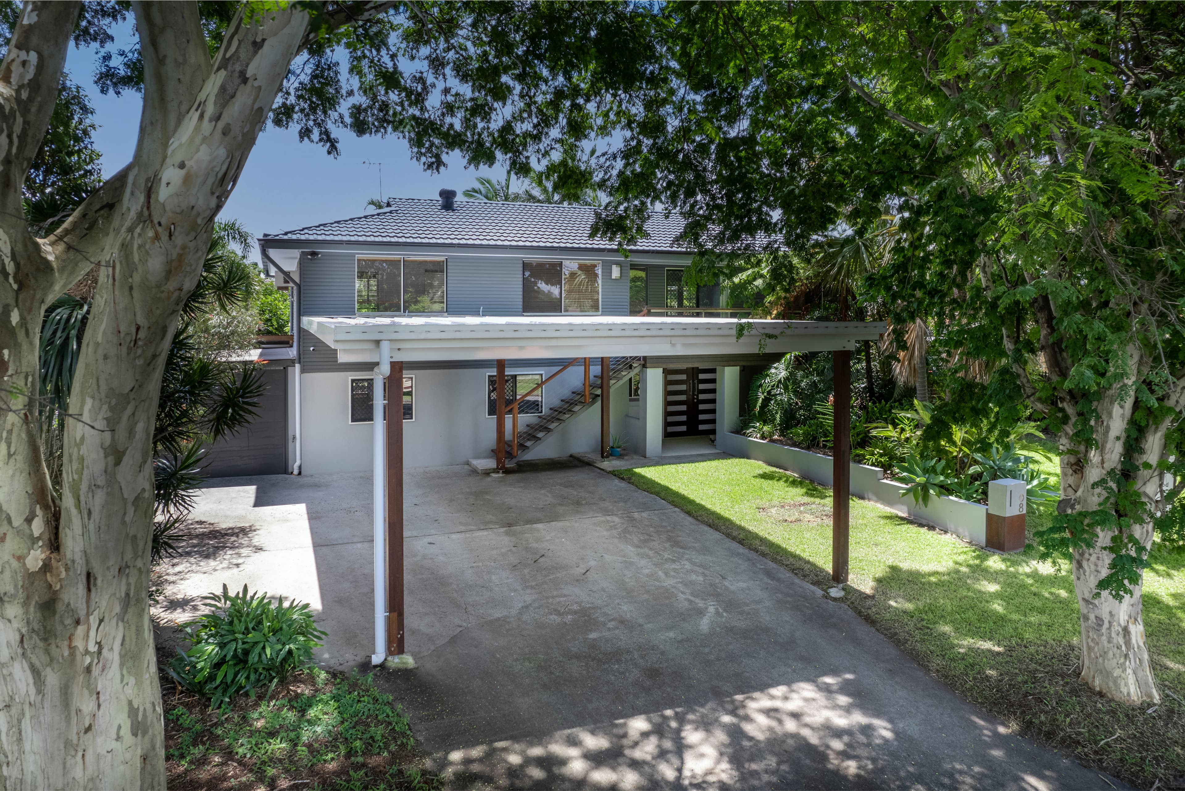 8 Weldon Street, Birkdale, Birkdale - Image 1