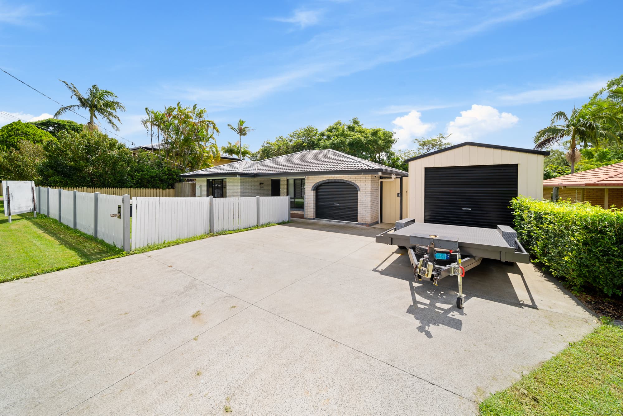 6 Hampton Court, Birkdale, Birkdale - Thumbnail 2
