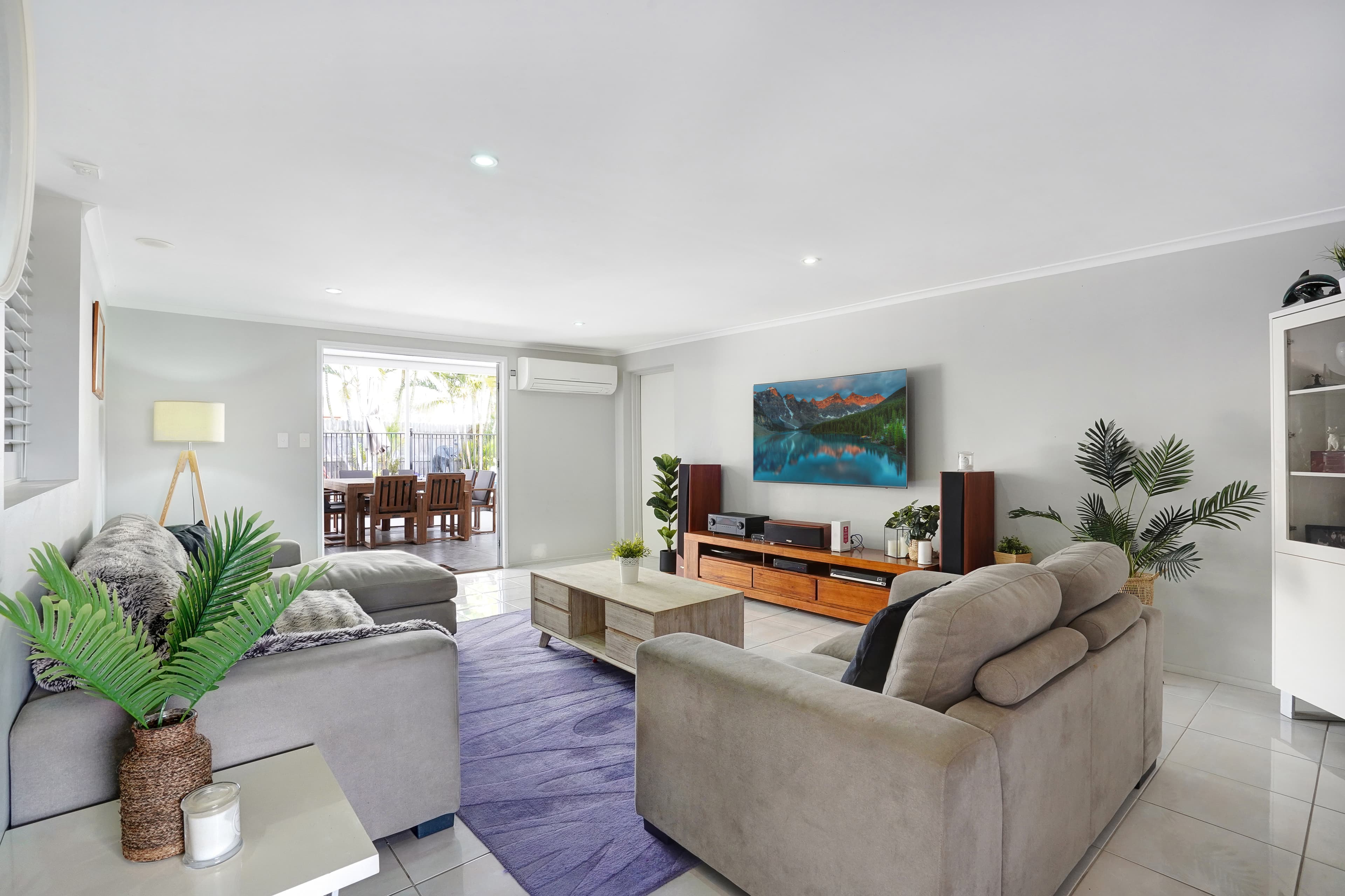 2 Warwick Court, Birkdale, Birkdale - Thumbnail 3