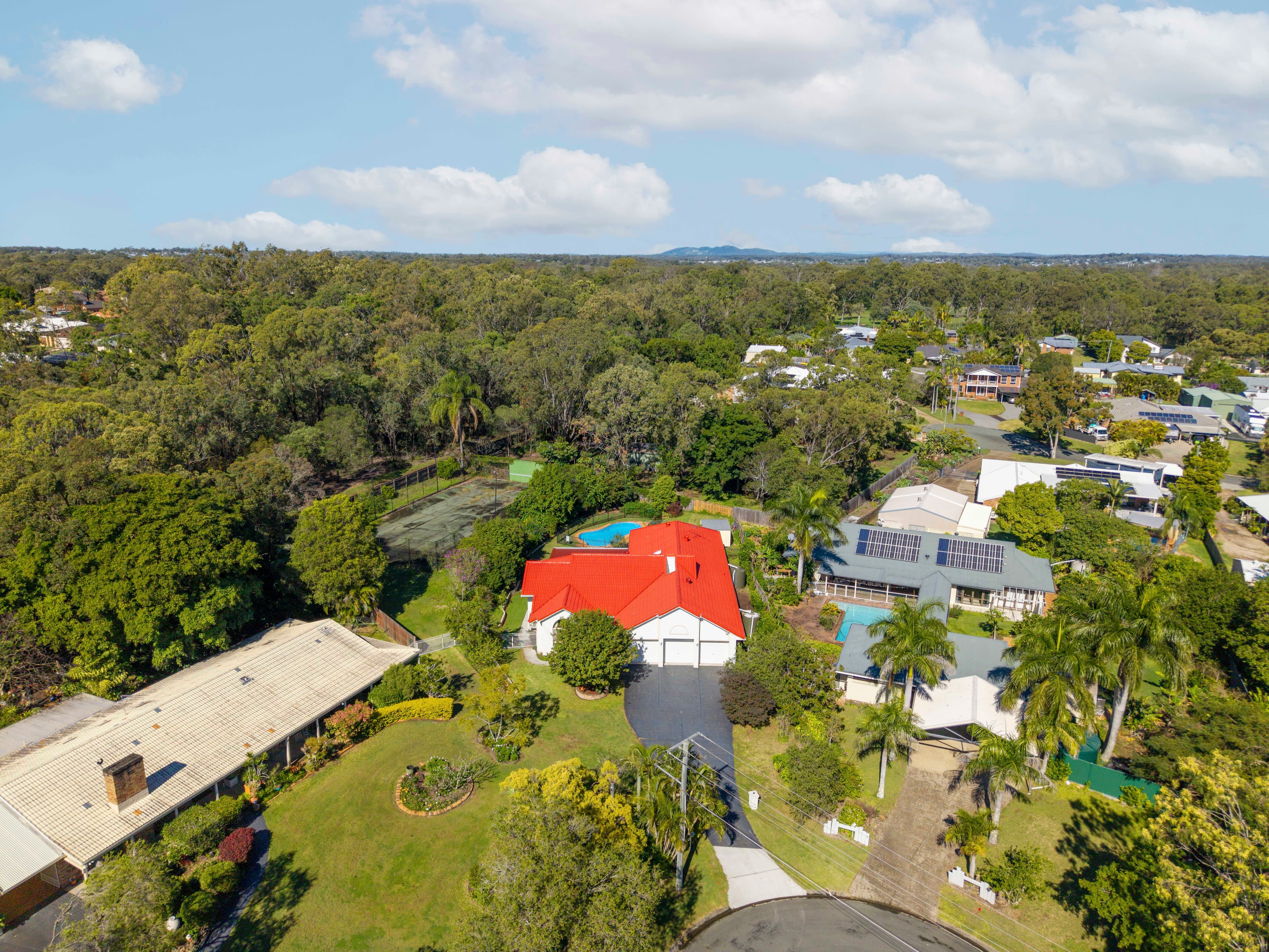 8 Stratford Court, Birkdale, Birkdale - Image 1