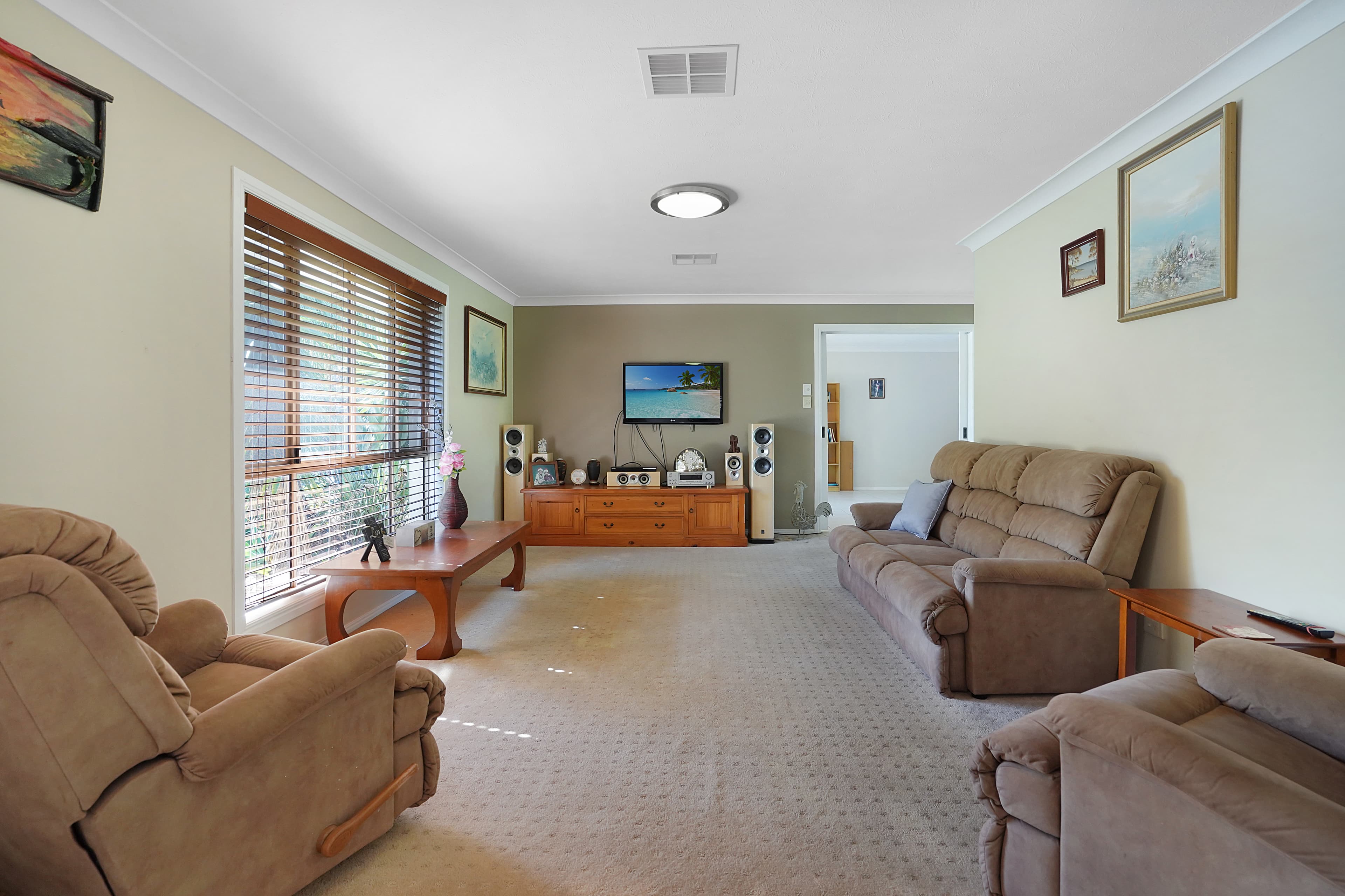 11 Mary Pleasant Drive, Birkdale, Birkdale - Thumbnail 6