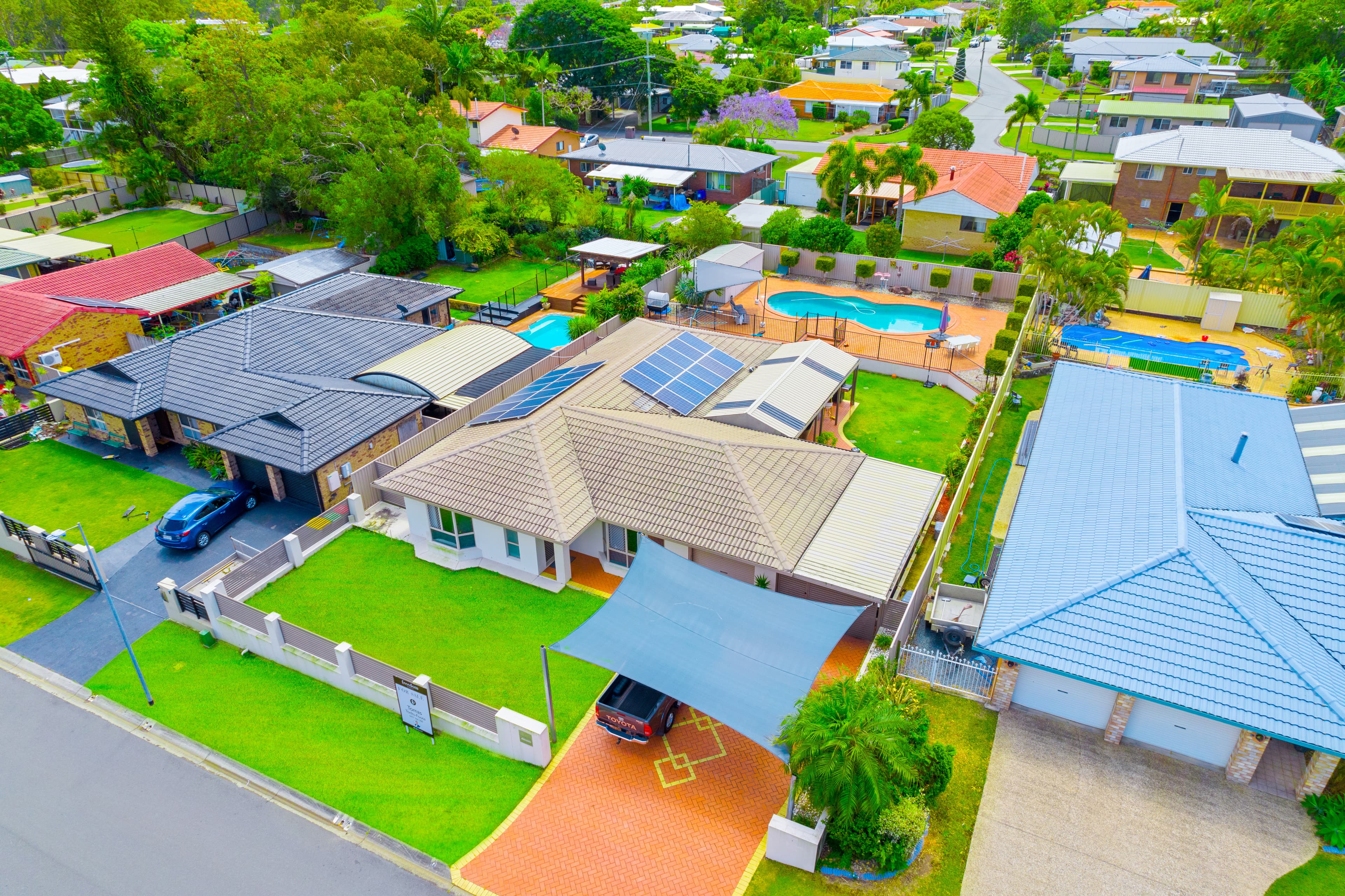 14 Gardenia Drive, Birkdale, Birkdale - Thumbnail 2