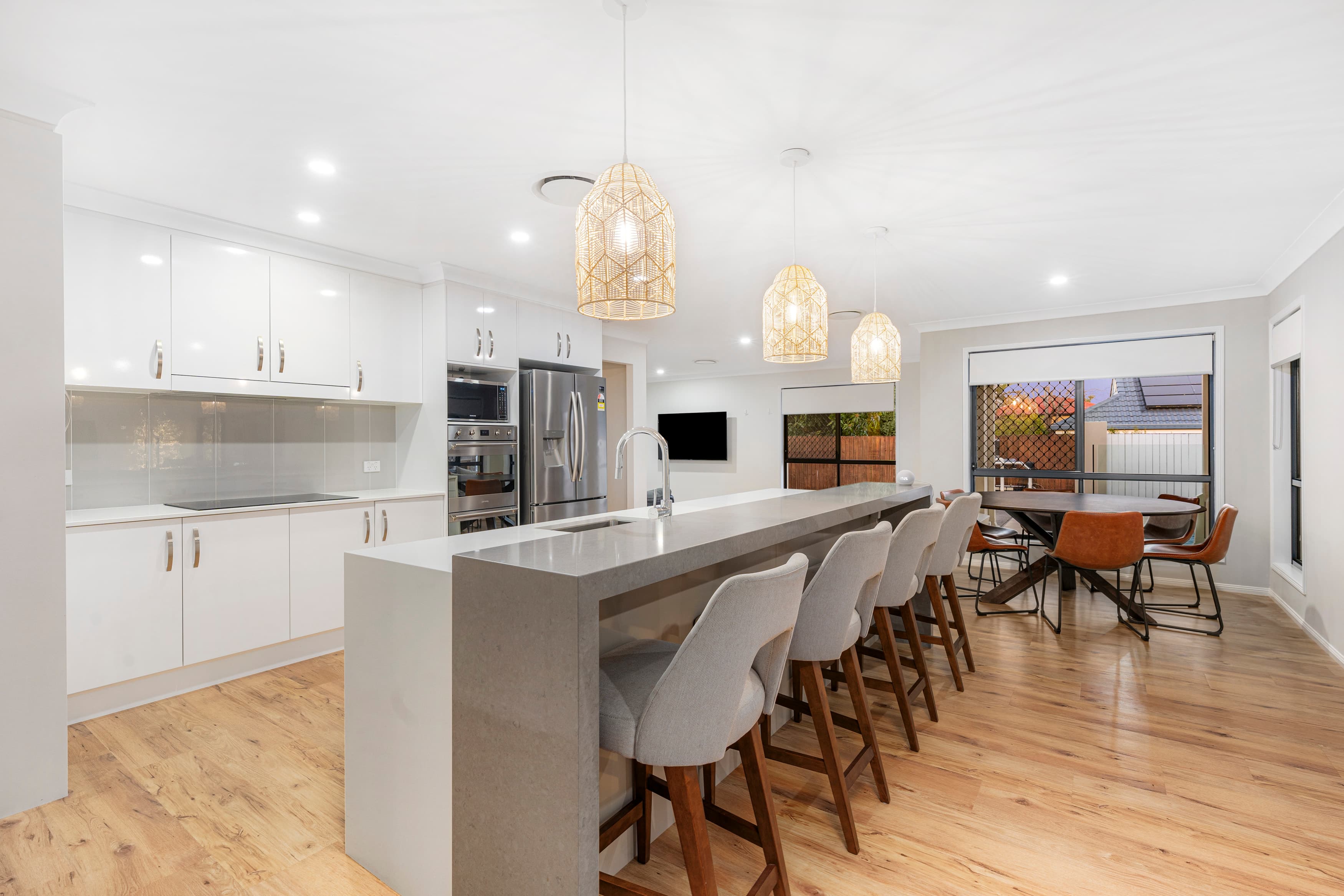 7 Burbank Road, Birkdale, Birkdale - Thumbnail 3