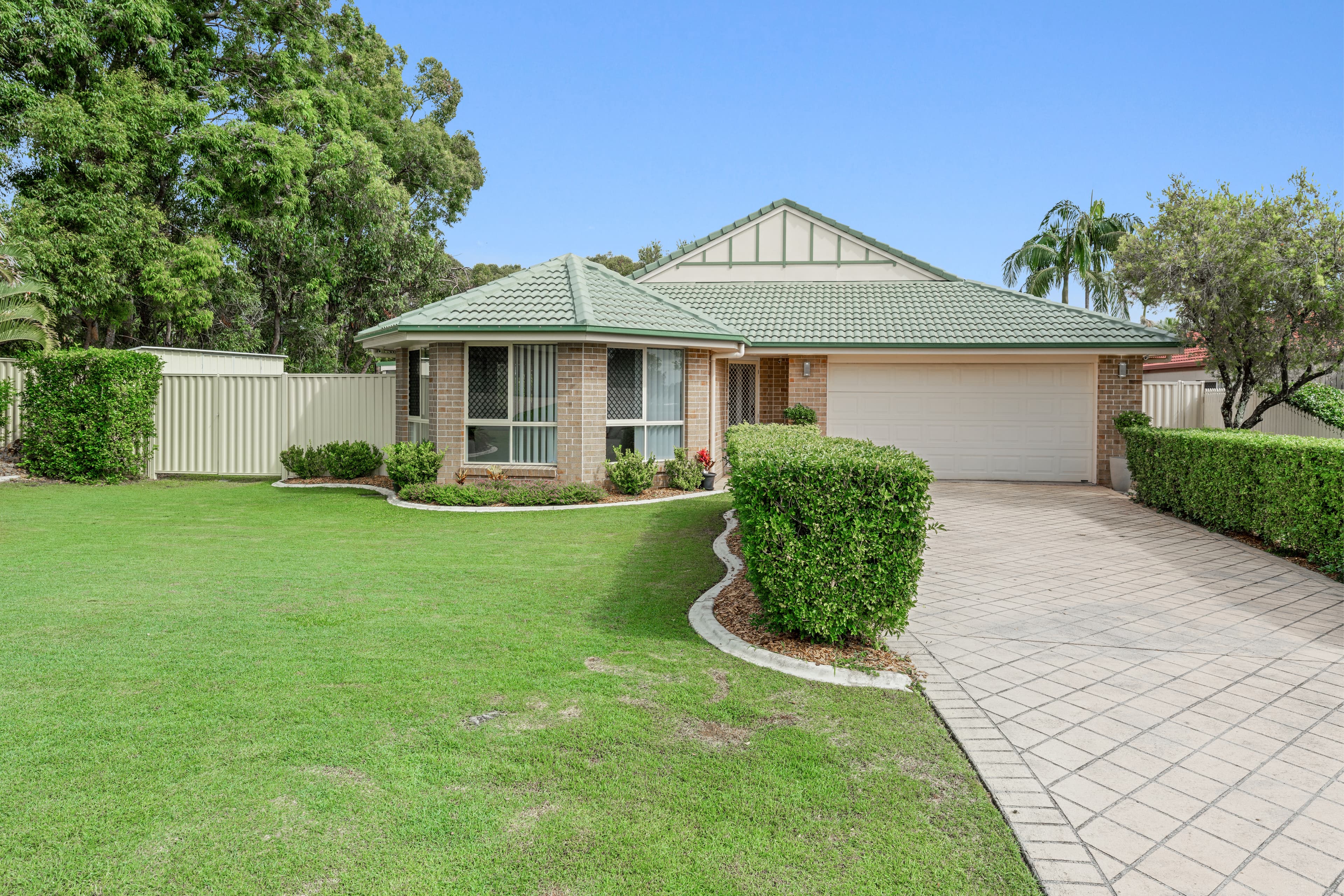 13 Goodenia Court, Birkdale, Birkdale - Image 1