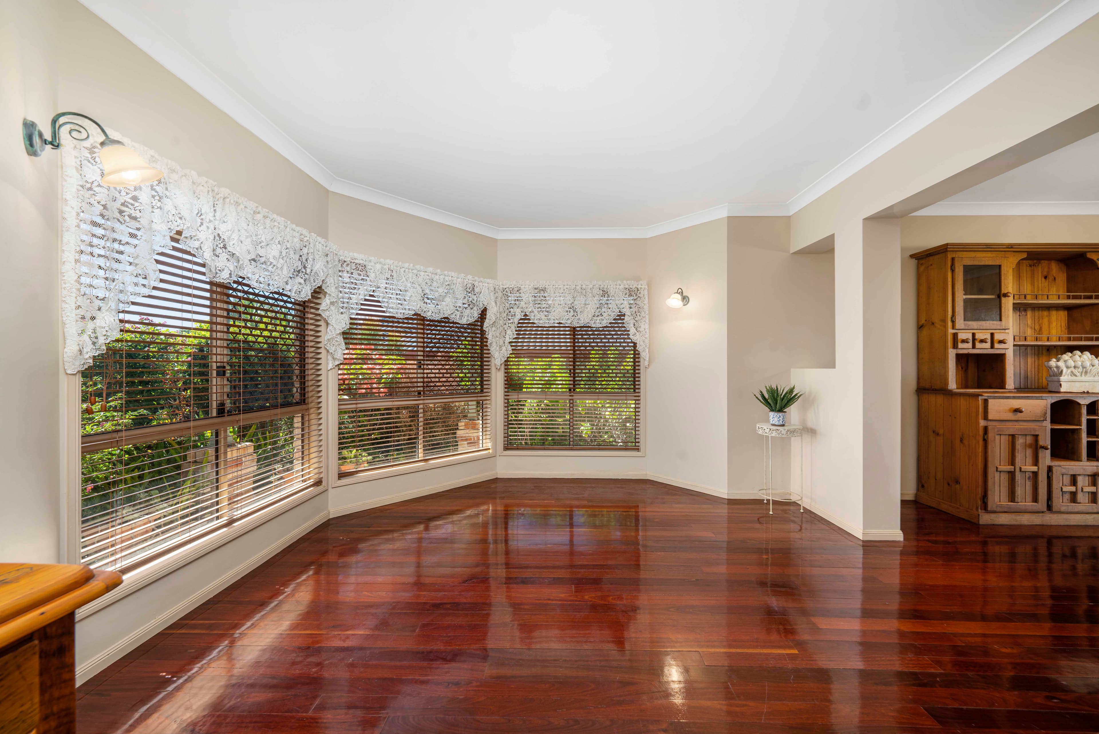31 Carinyan Drive, Birkdale, Birkdale - Thumbnail 3