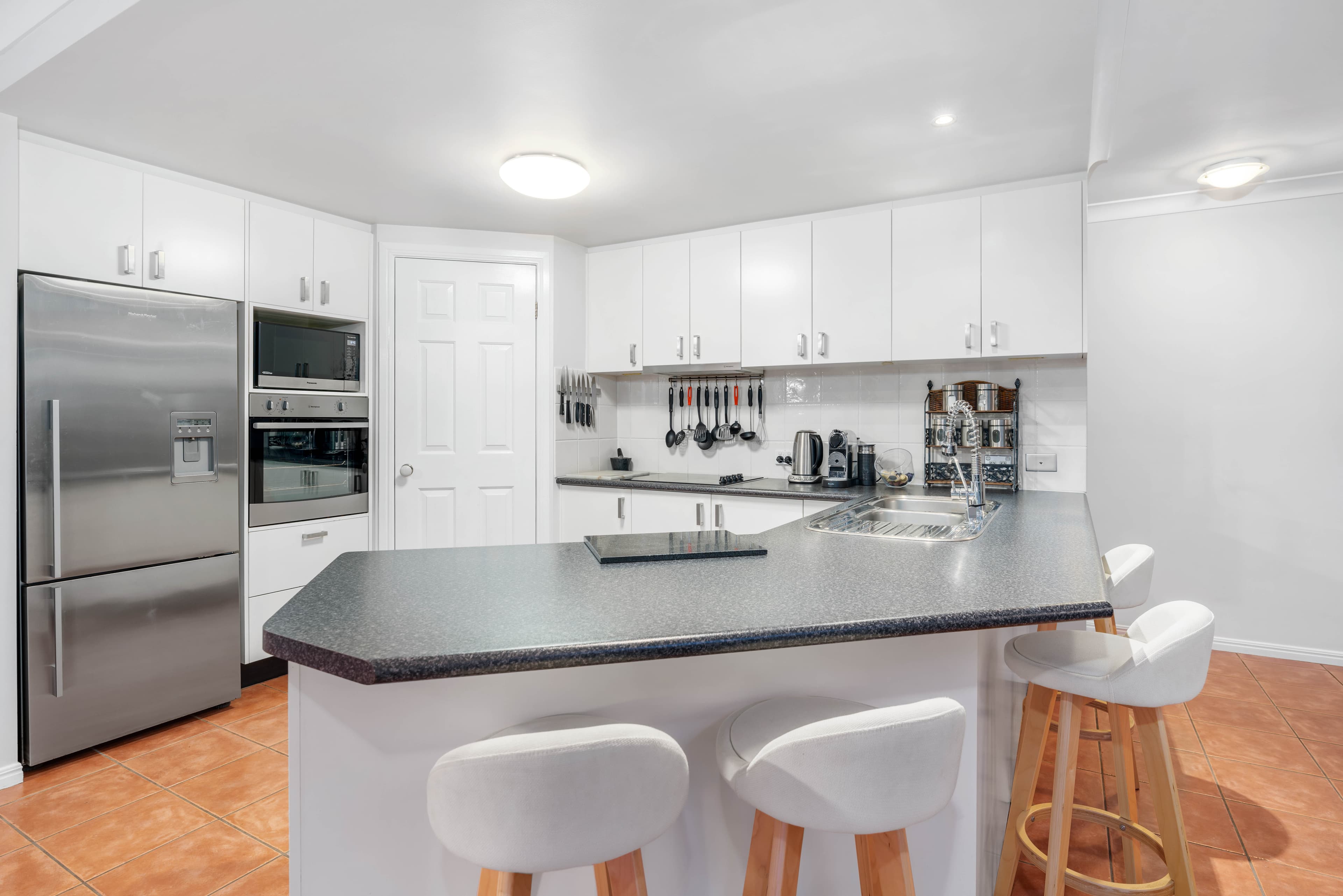 11 Jennifer Street, Birkdale, Birkdale - Thumbnail 4