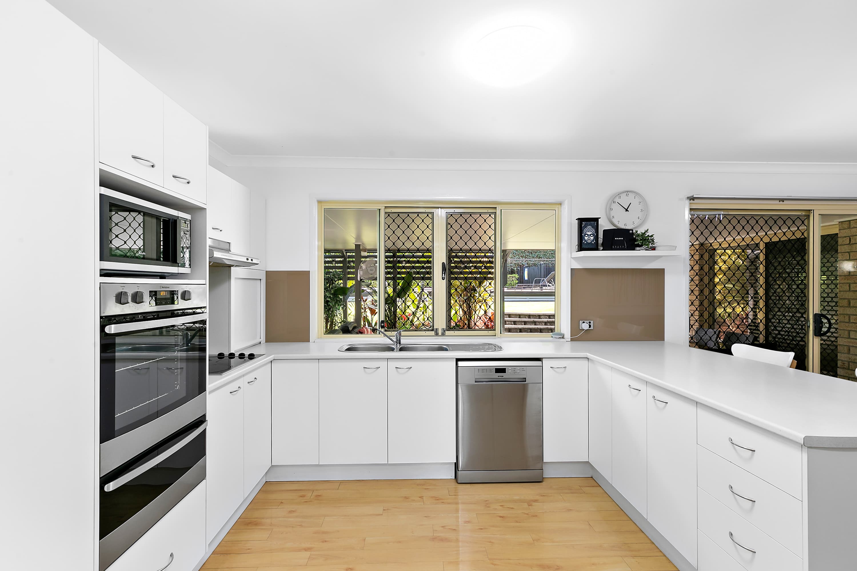 17 Mecoli Court, Birkdale, Birkdale - Thumbnail 4