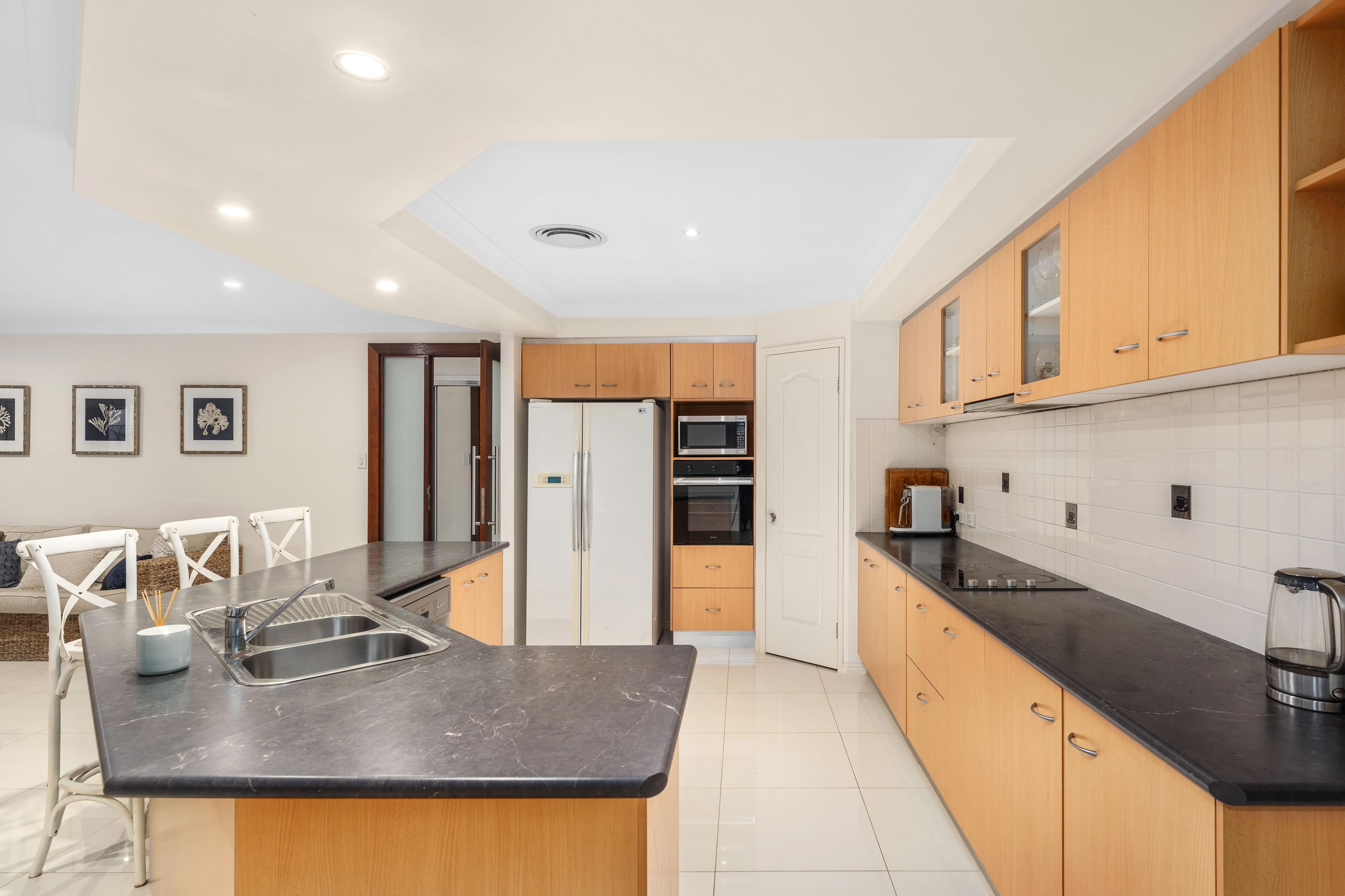 8 Lanaglen Drive, Birkdale, Birkdale - Thumbnail 3