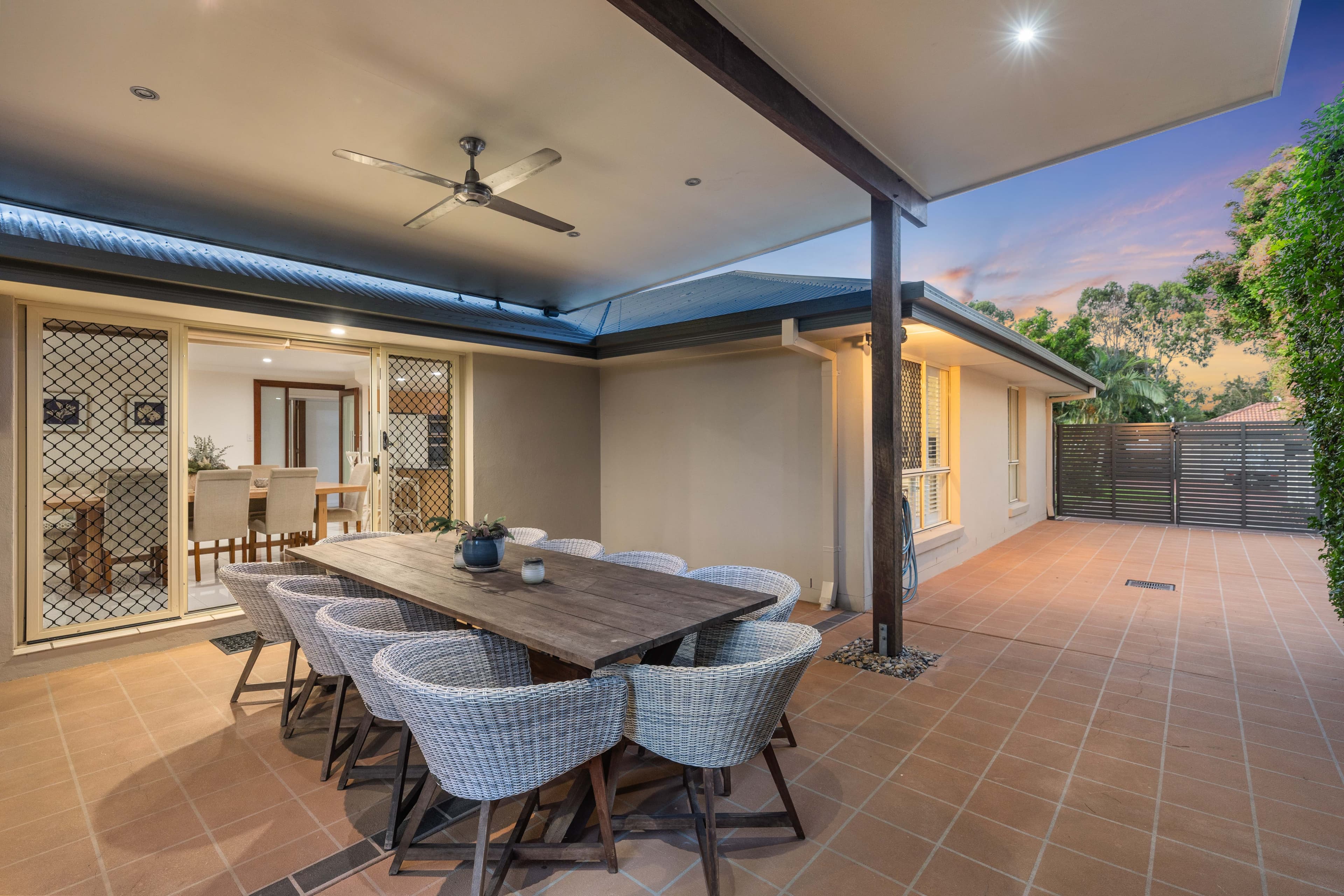 8 Lanaglen Drive, Birkdale, Birkdale - Thumbnail 8