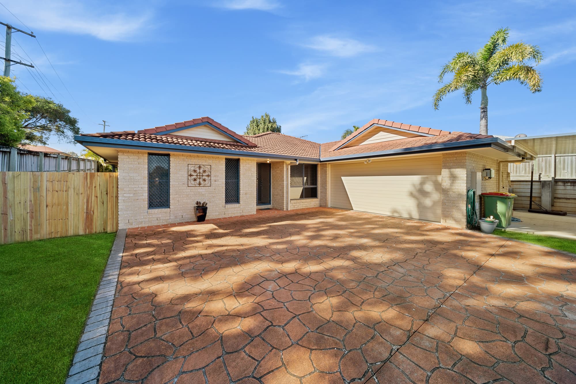 51 MacFarlan Street, Birkdale, Birkdale - Image 1
