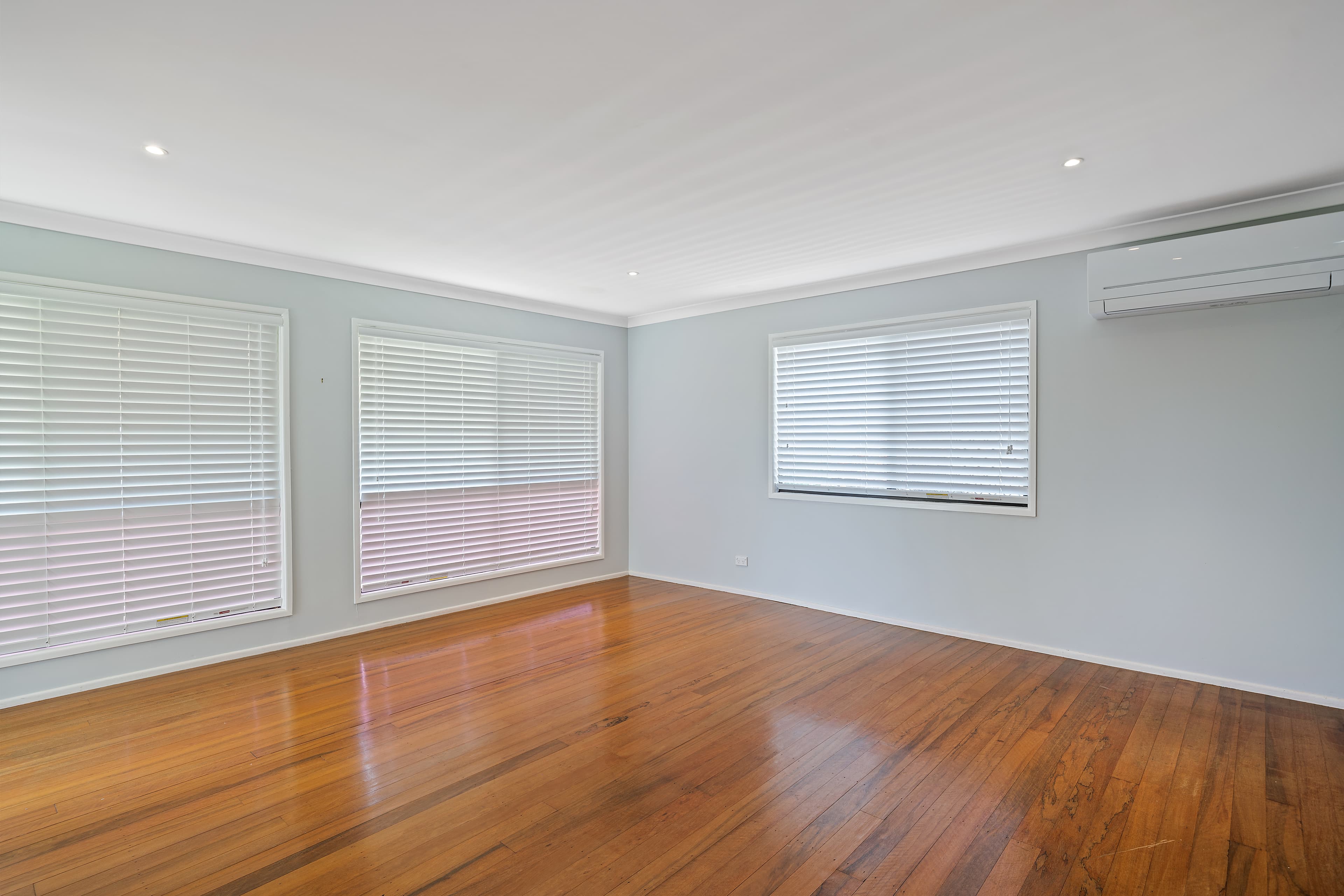 27 MacQuarie Street, Capalaba, Capalaba - Thumbnail 2