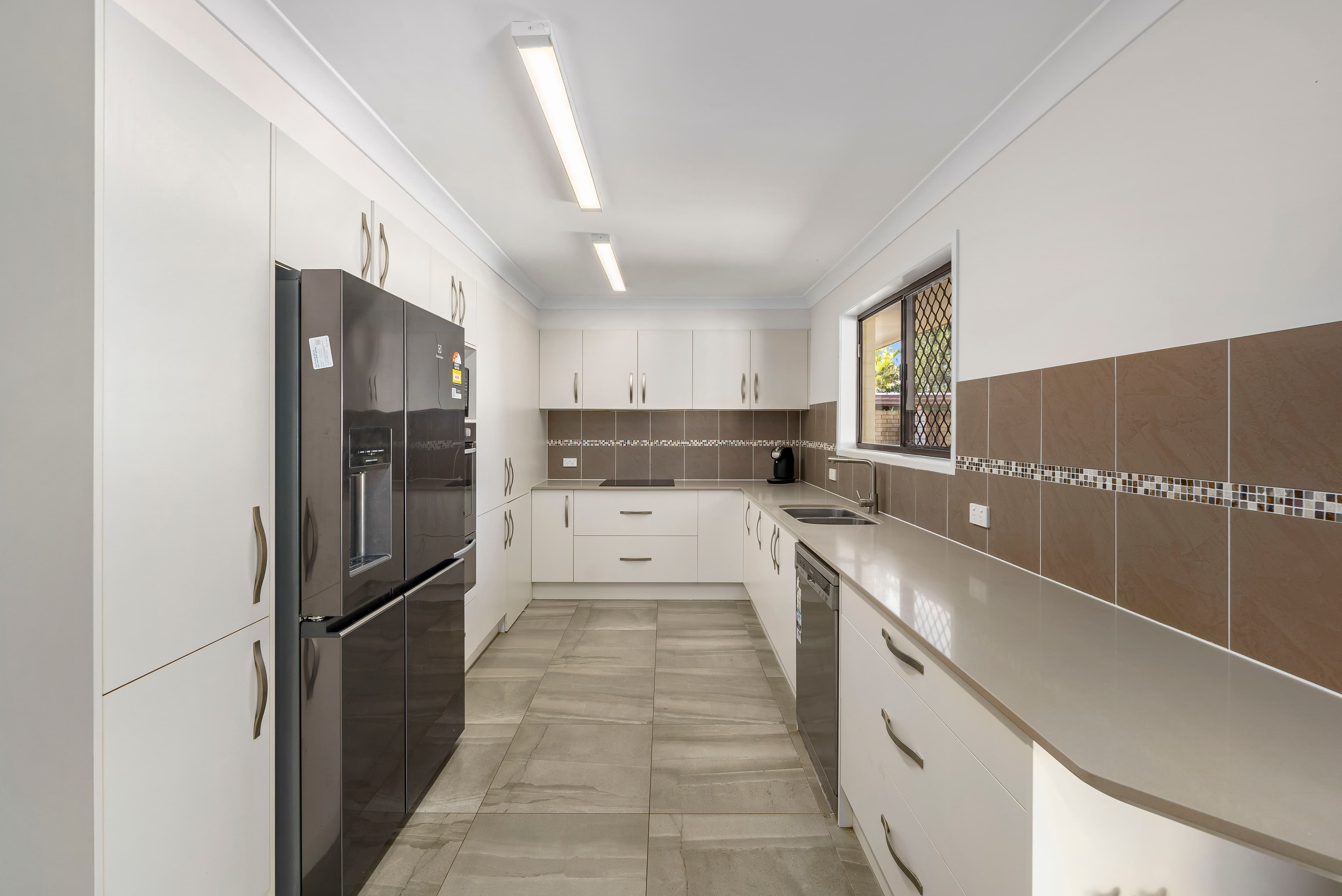 12 Burke Street, Capalaba, Capalaba - Thumbnail 2