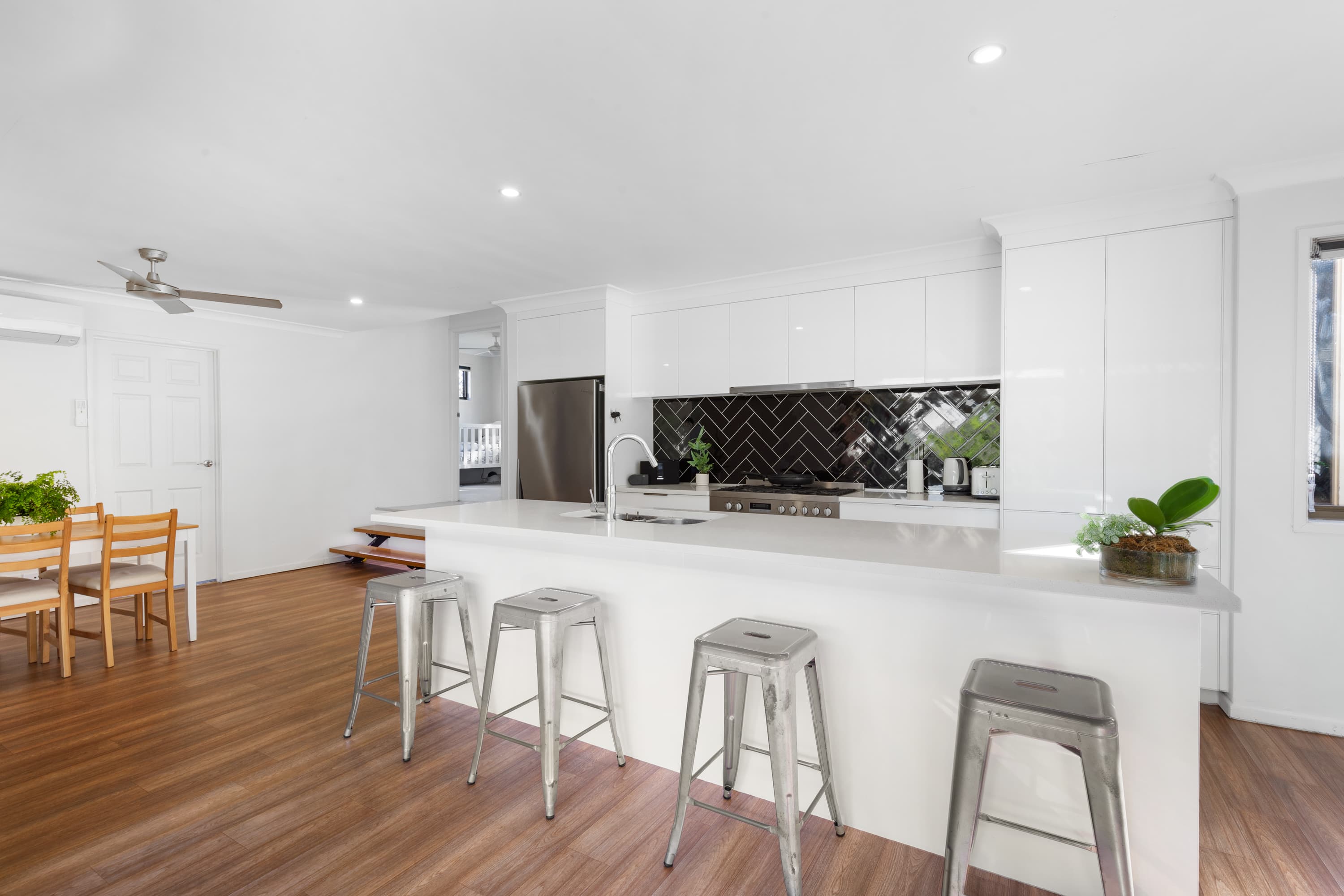12 Chinnock Court, Alexandra Hills, Alexandra Hills - Thumbnail 2