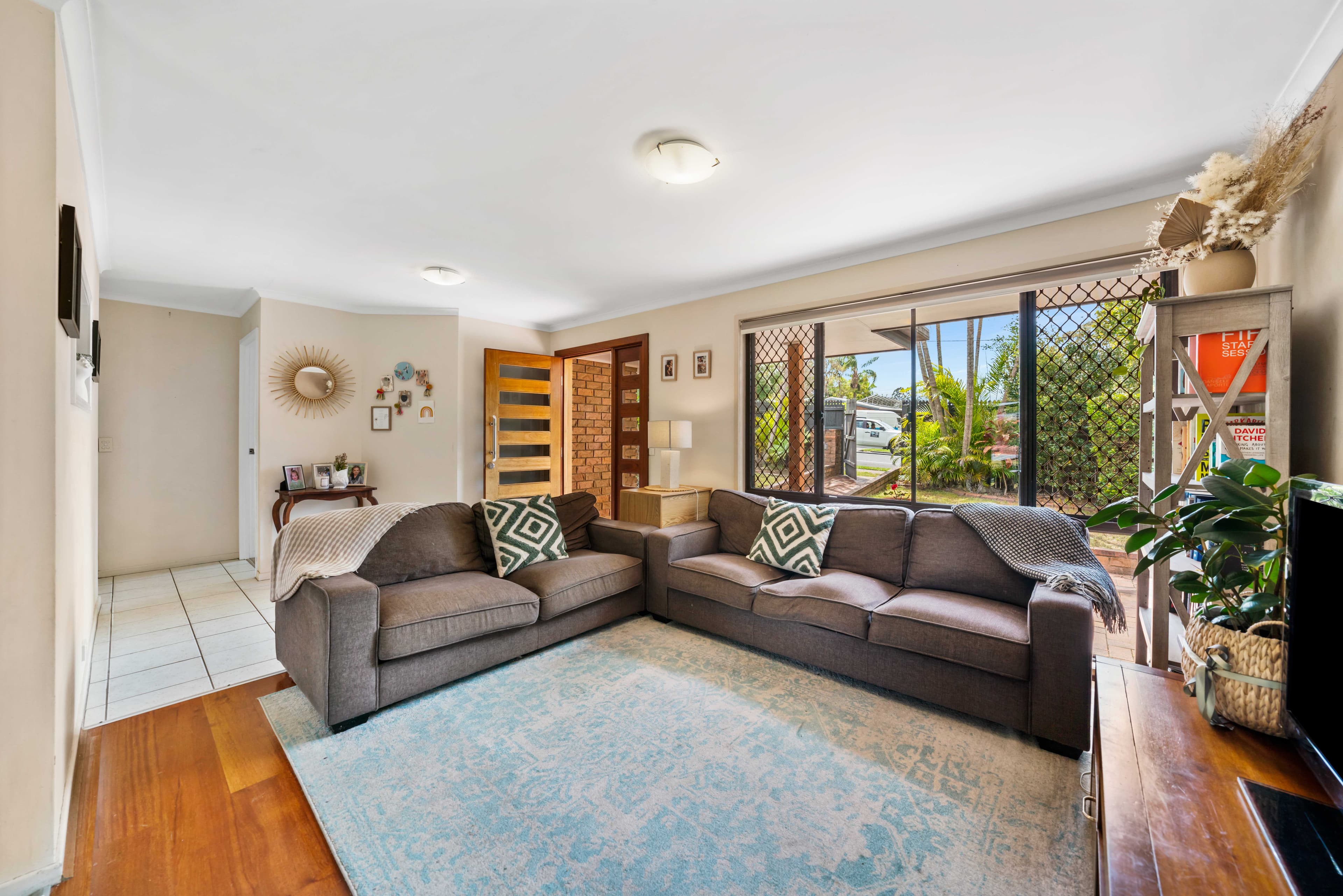 43 Windemere Road, Alexandra Hills, Alexandra Hills - Thumbnail 2