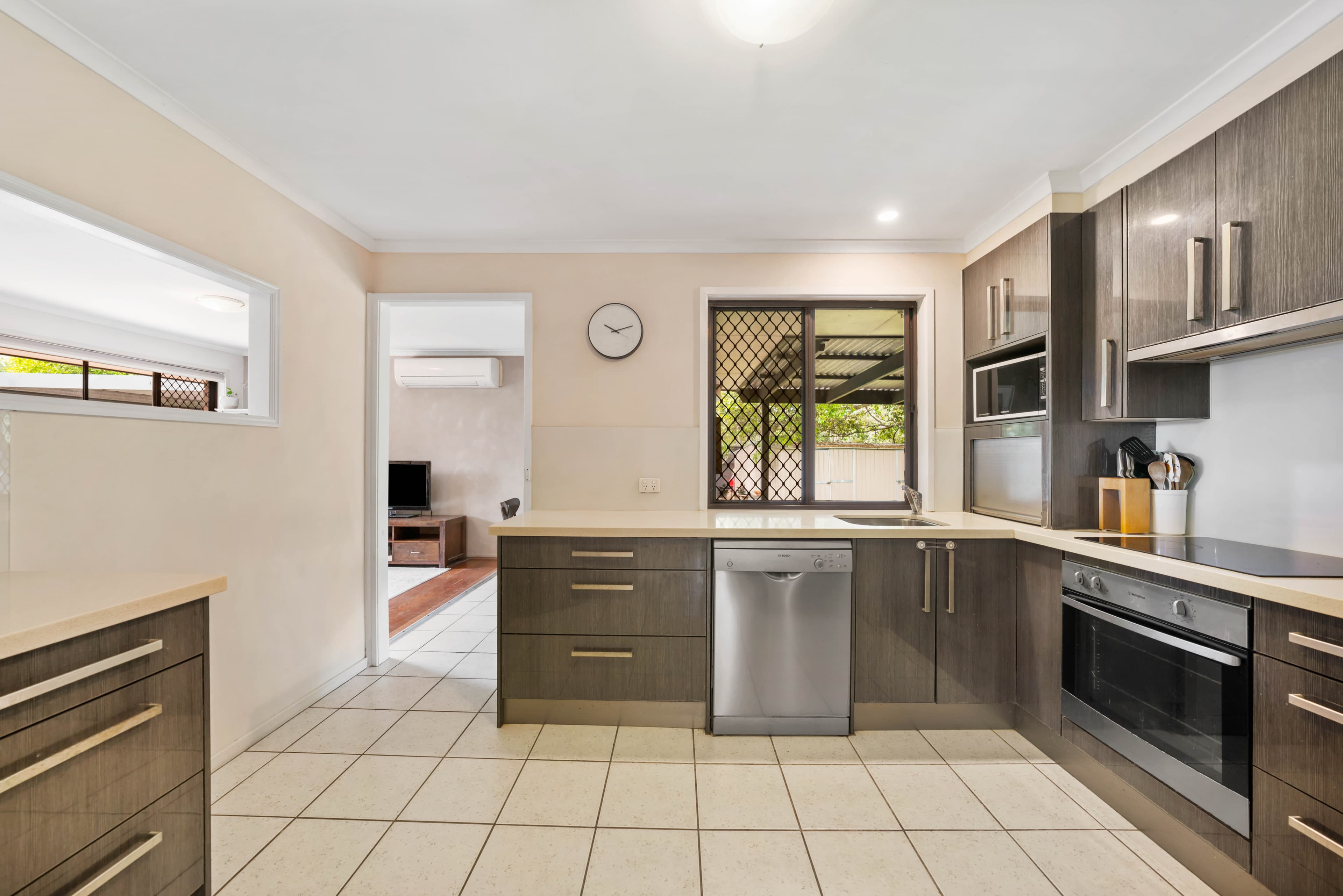 43 Windemere Road, Alexandra Hills, Alexandra Hills - Thumbnail 3