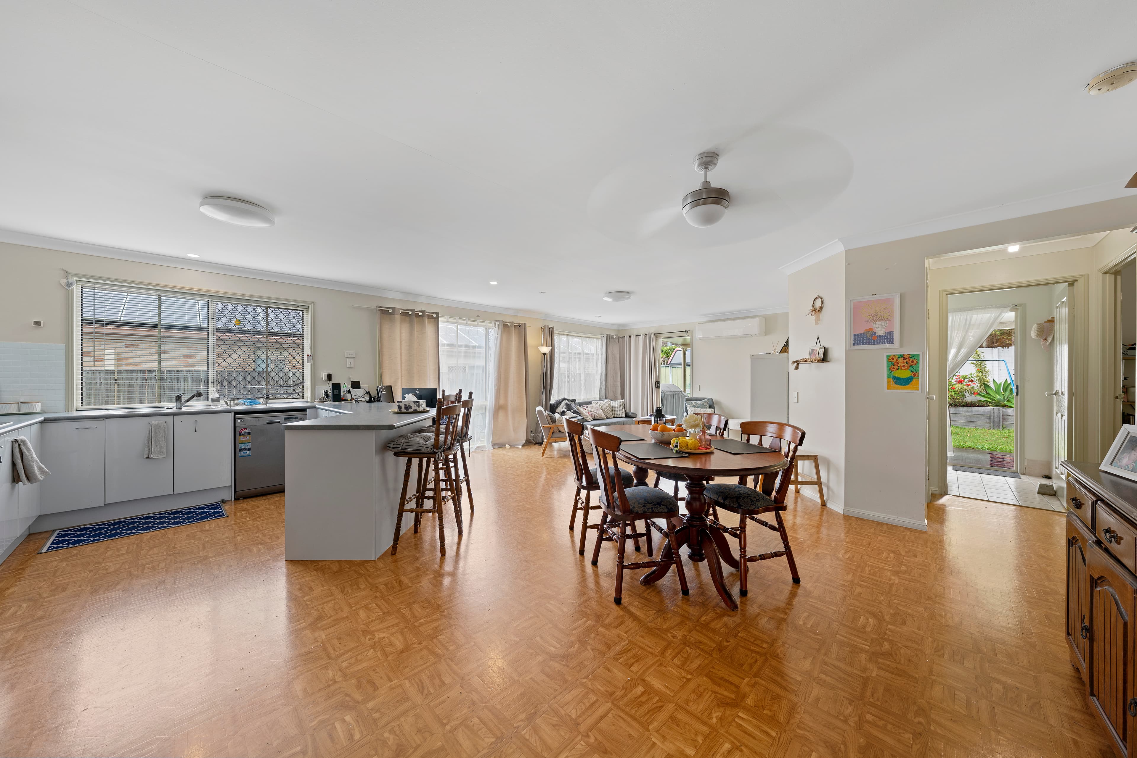 28 Sherwood Court, Alexandra Hills, Alexandra Hills - Thumbnail 3