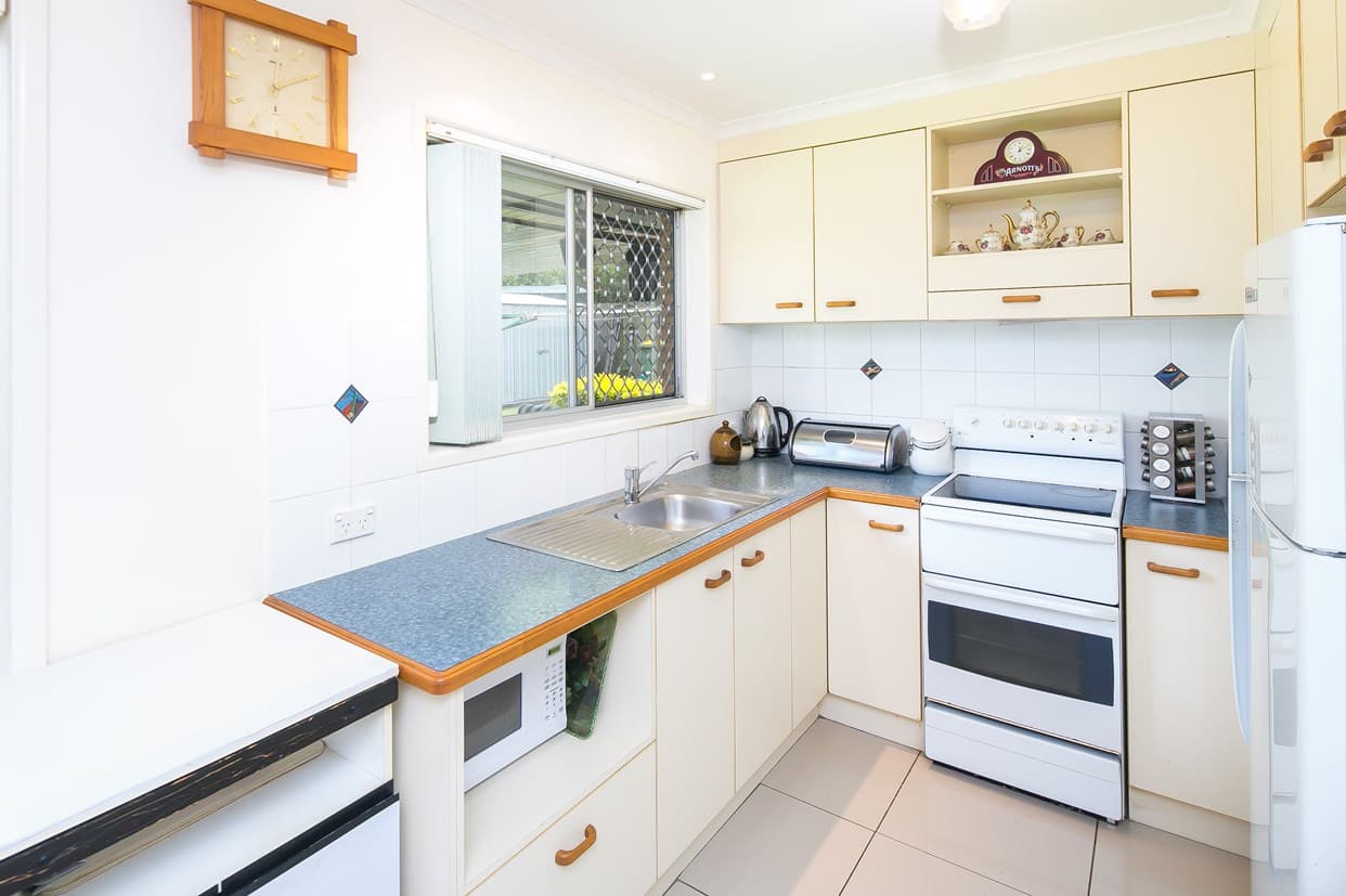 2 Carol Street, Redland Bay, Redland Bay - Thumbnail 2