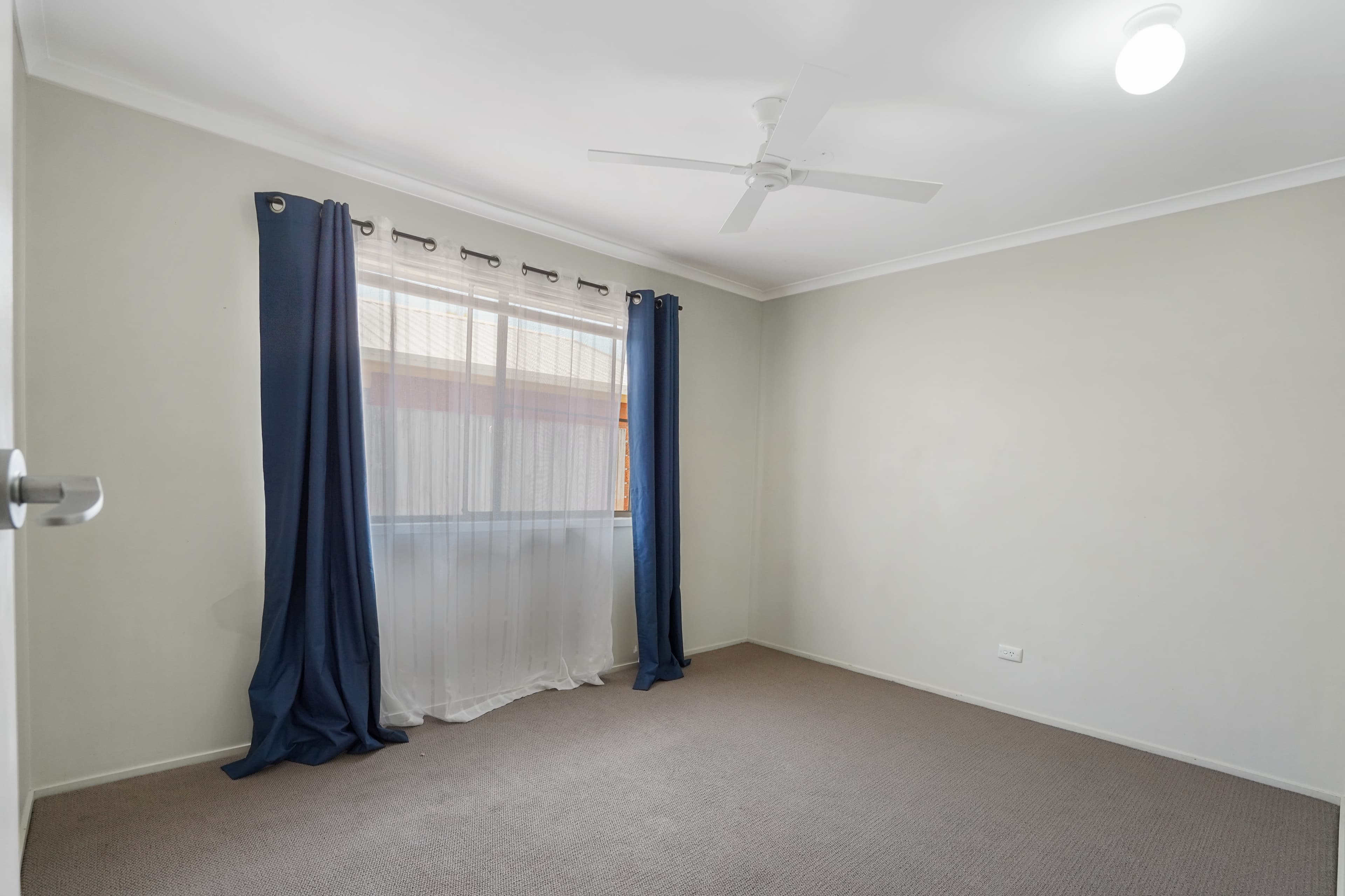 211 Dart Street, Redland Bay, Redland Bay - Thumbnail 4