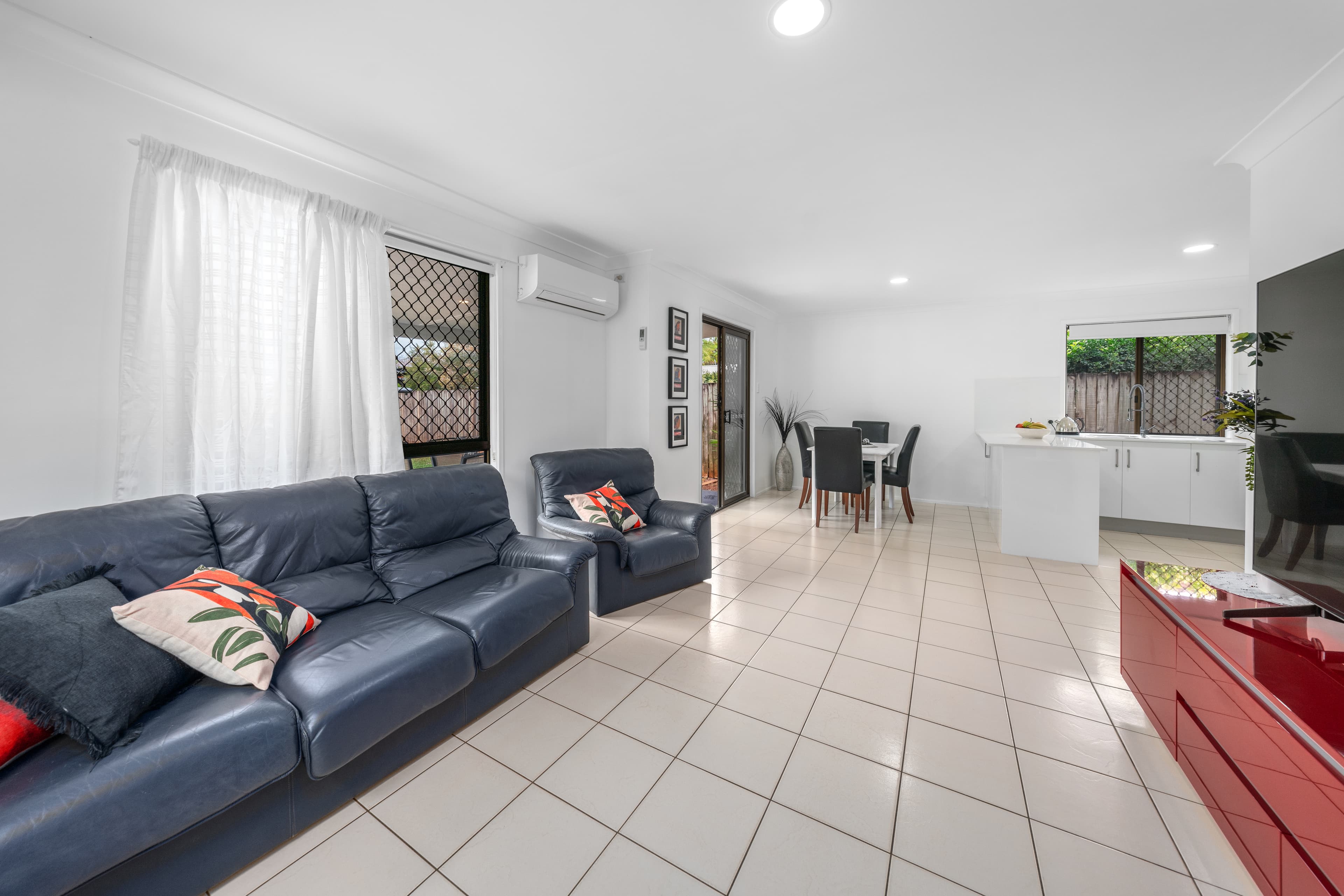216 Cane Street, Redland Bay, Redland Bay - Thumbnail 3