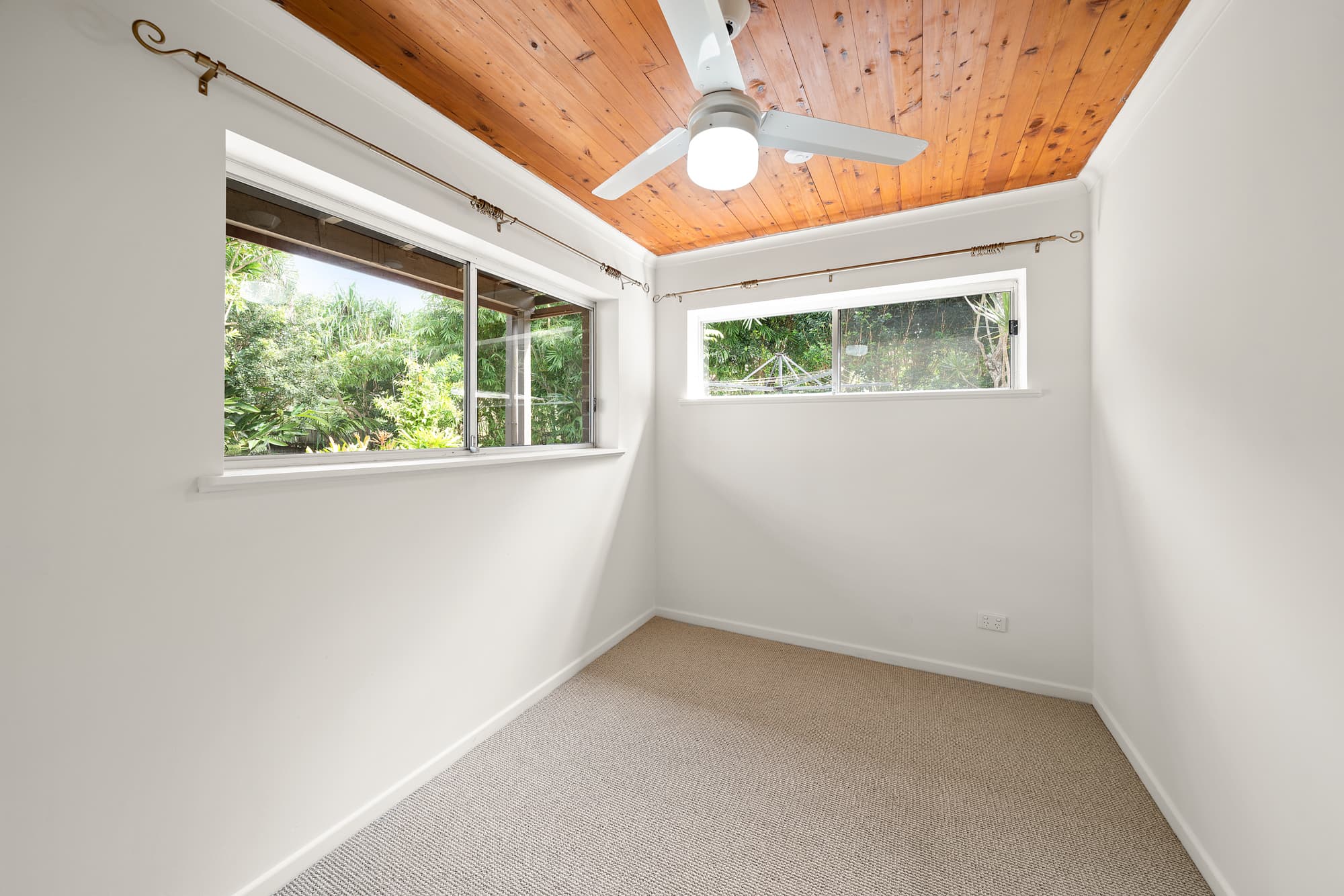2 Oakland Avenue, Redland Bay, Redland Bay - Thumbnail 8