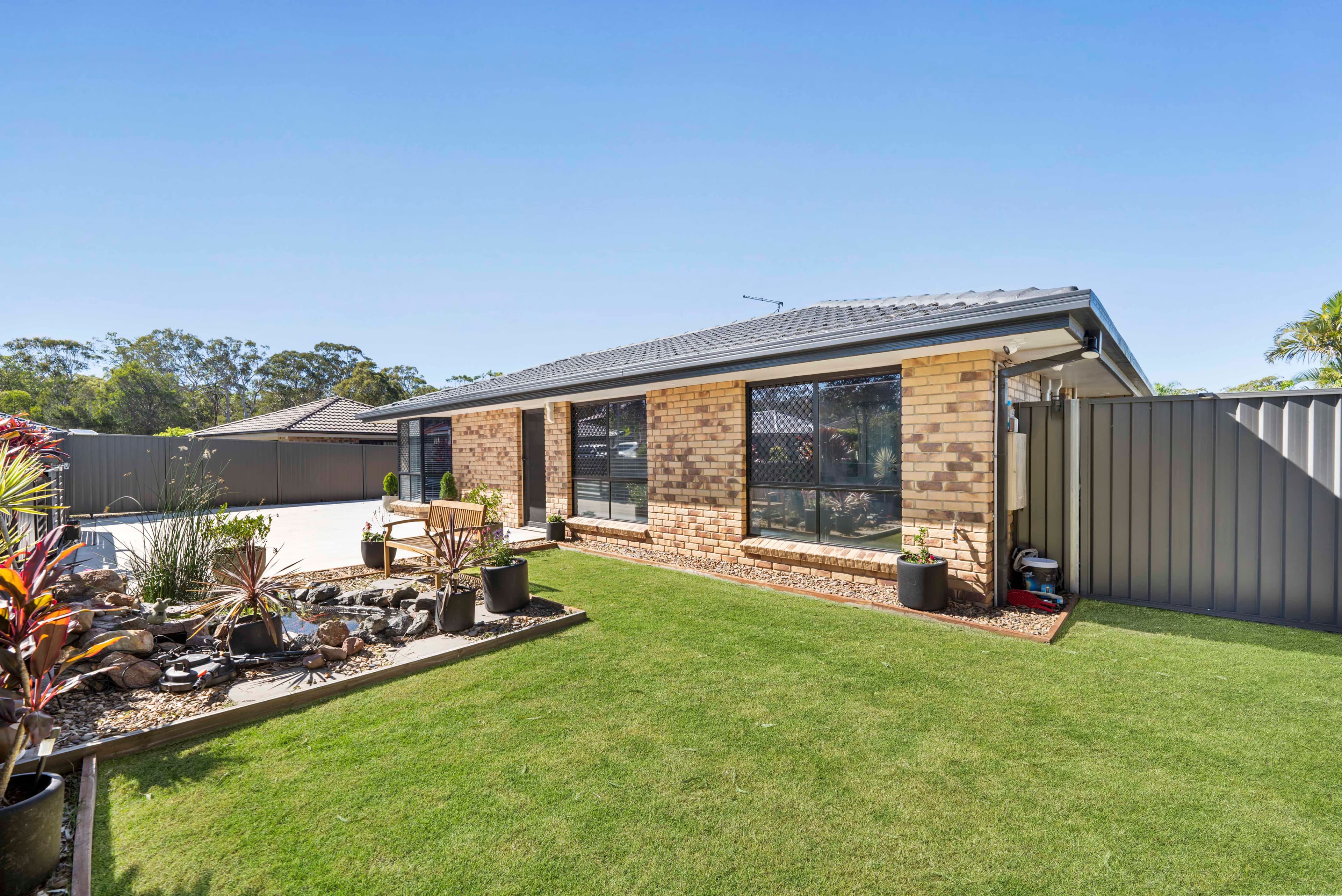 19 Babamande Street, Redland Bay, Redland Bay - Thumbnail 2