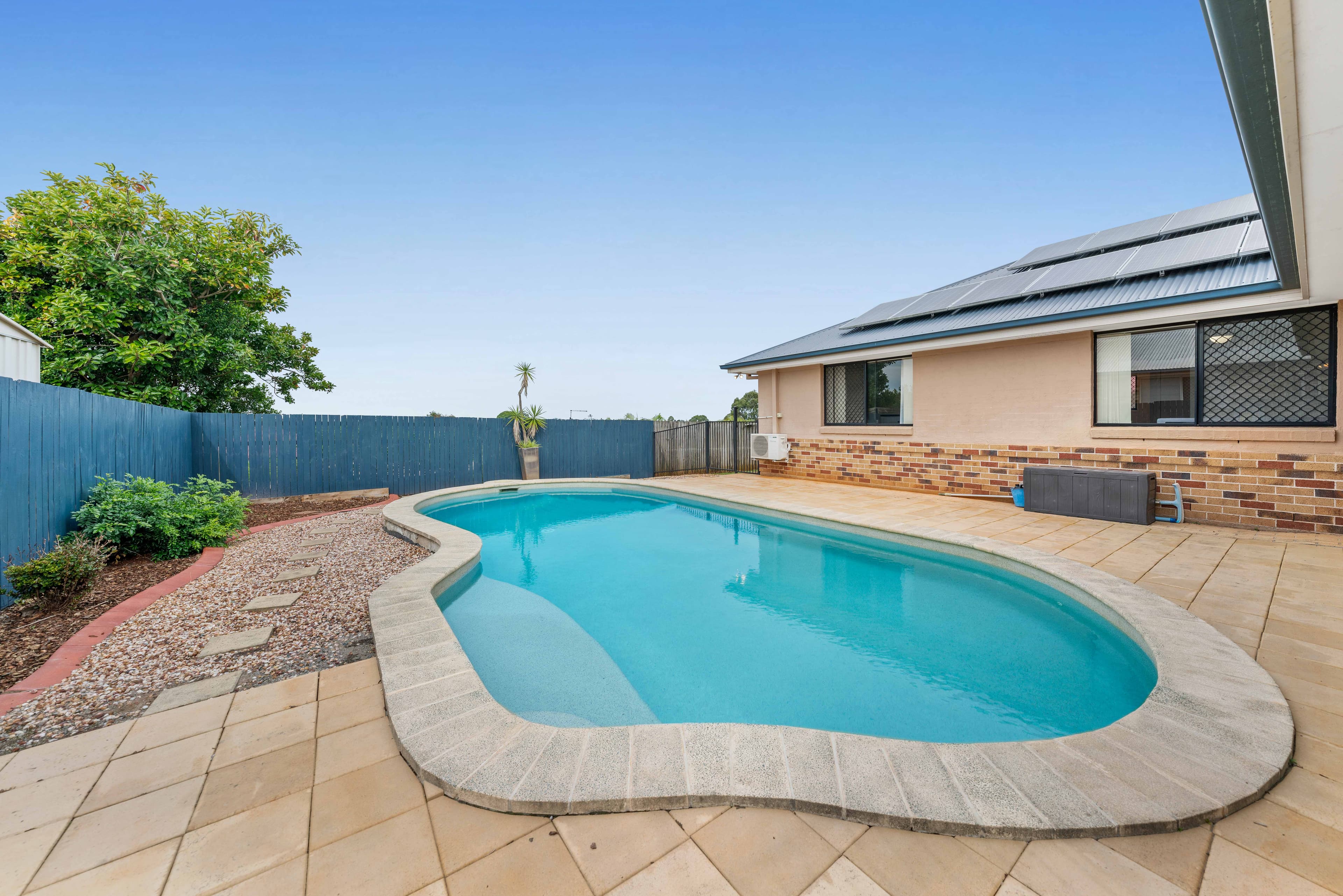 24 Hayman Street, Redland Bay, Redland Bay - Thumbnail 2