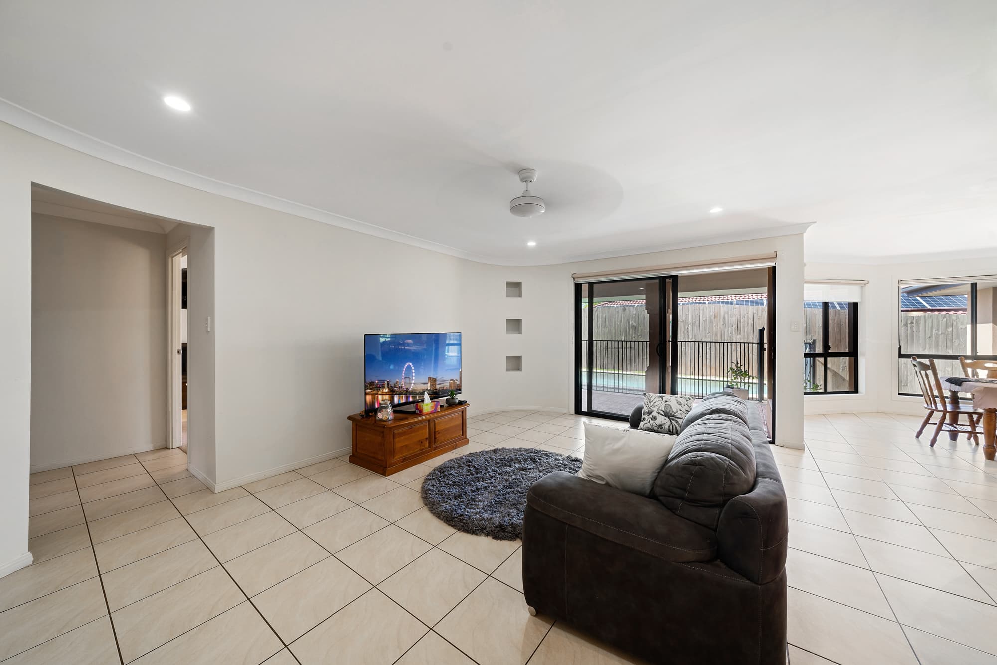20 Butler Place, Redland Bay, Redland Bay - Thumbnail 6
