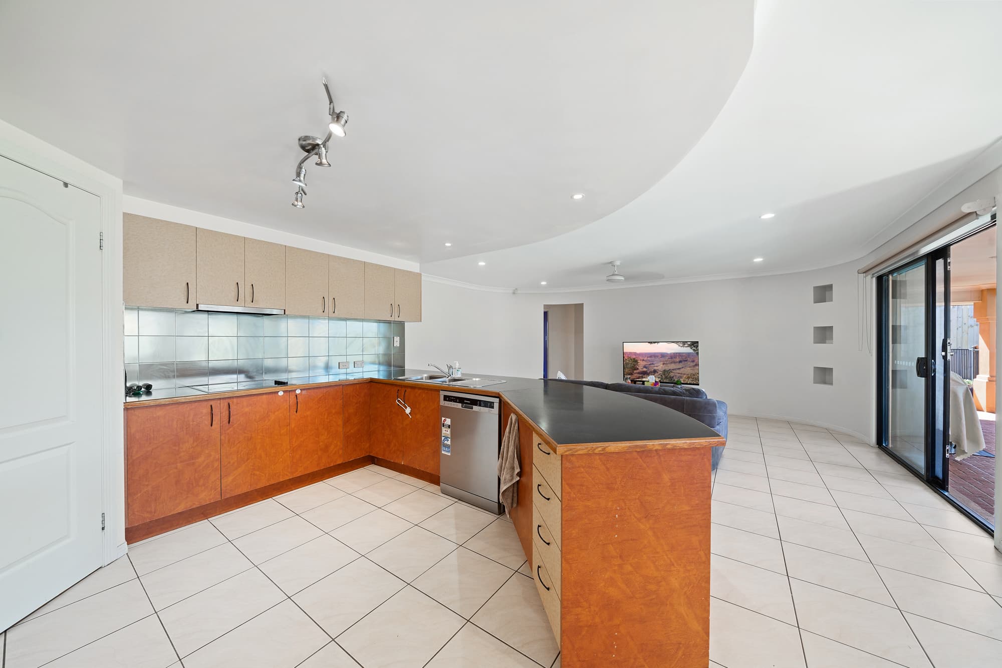 20 Butler Place, Redland Bay, Redland Bay - Thumbnail 4