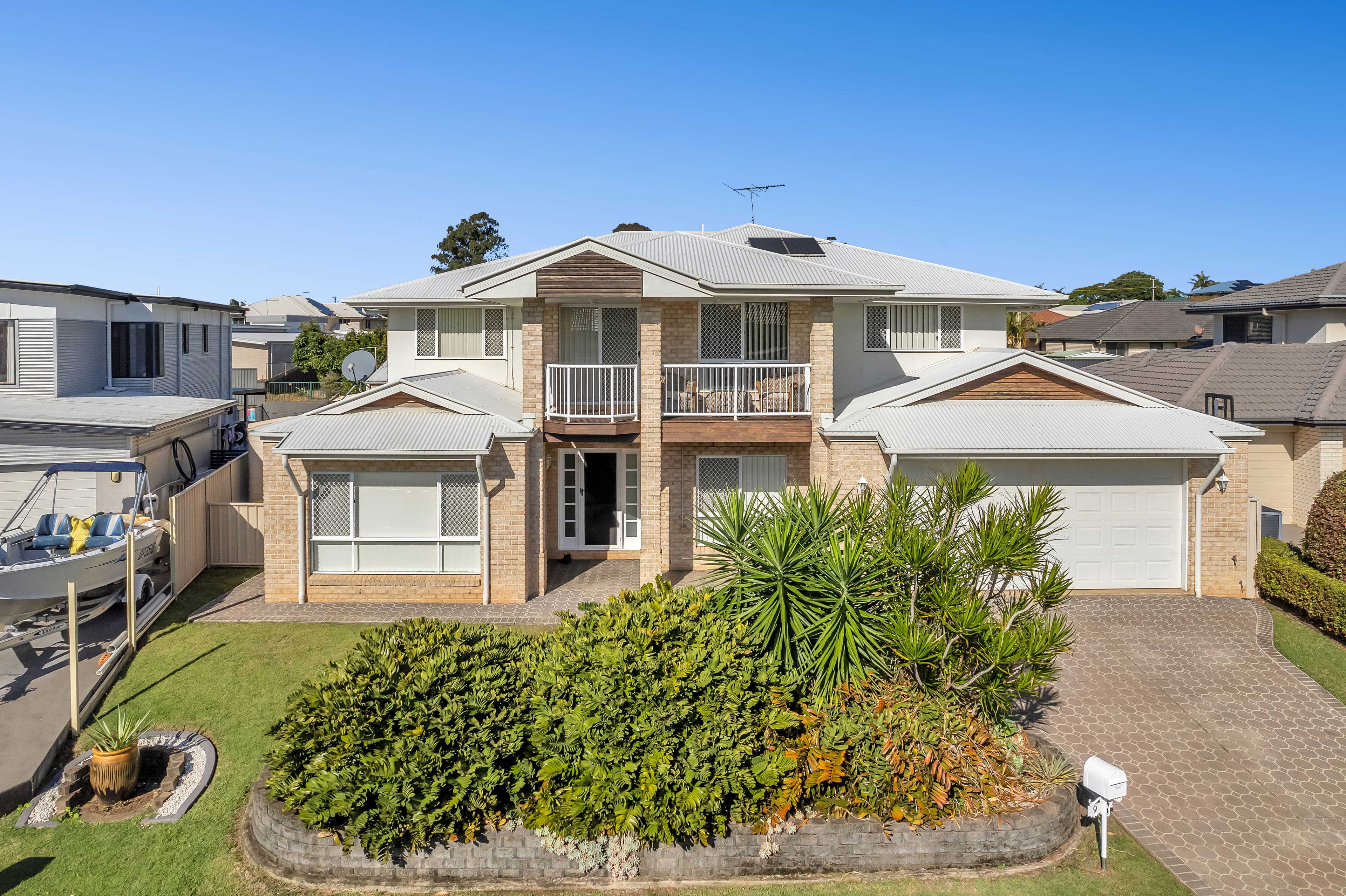 9 Newcomb Court, Redland Bay, Redland Bay - Image 1
