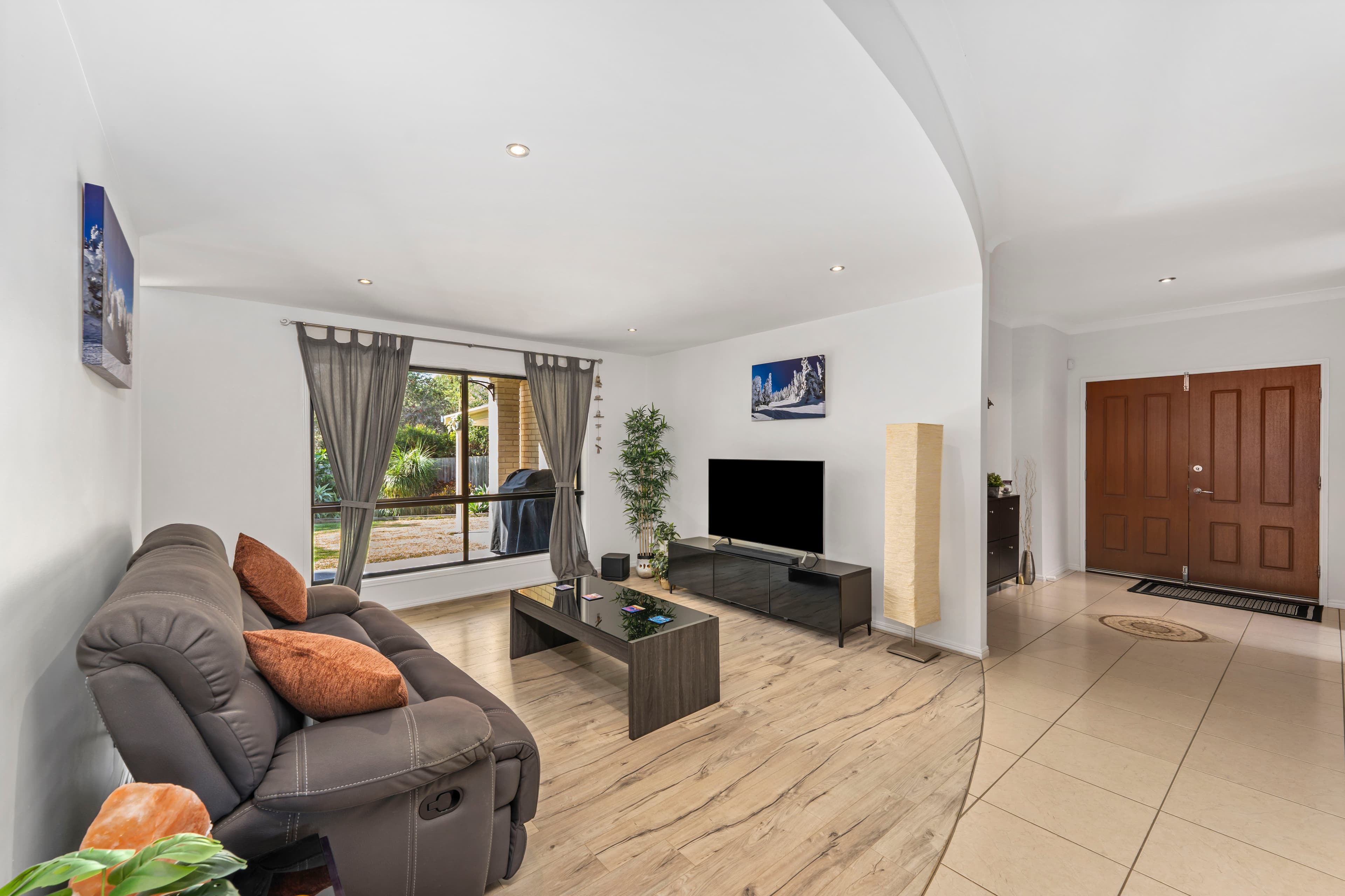 3 Nevis Court, Redland Bay, Redland Bay - Thumbnail 2