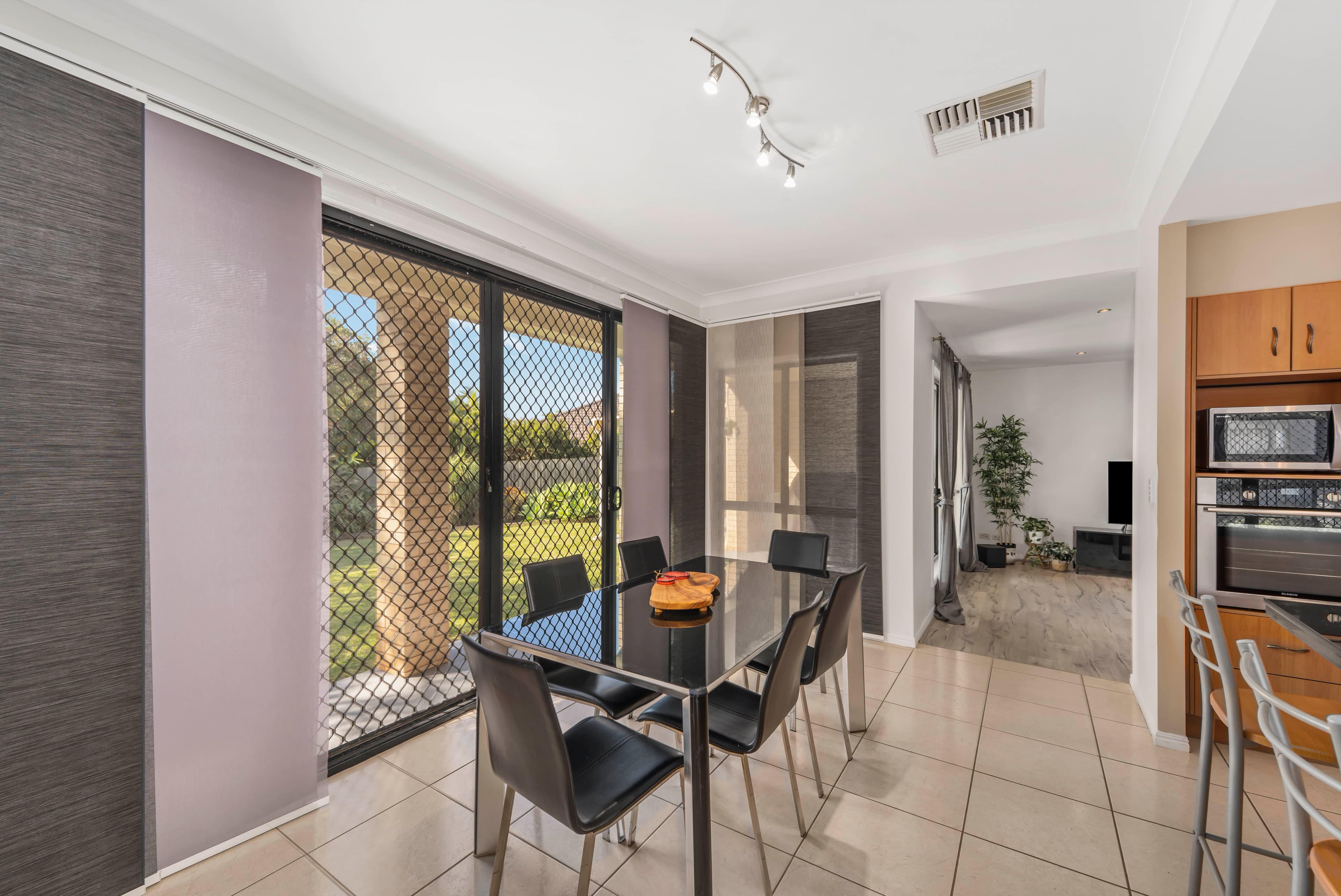3 Nevis Court, Redland Bay, Redland Bay - Thumbnail 5