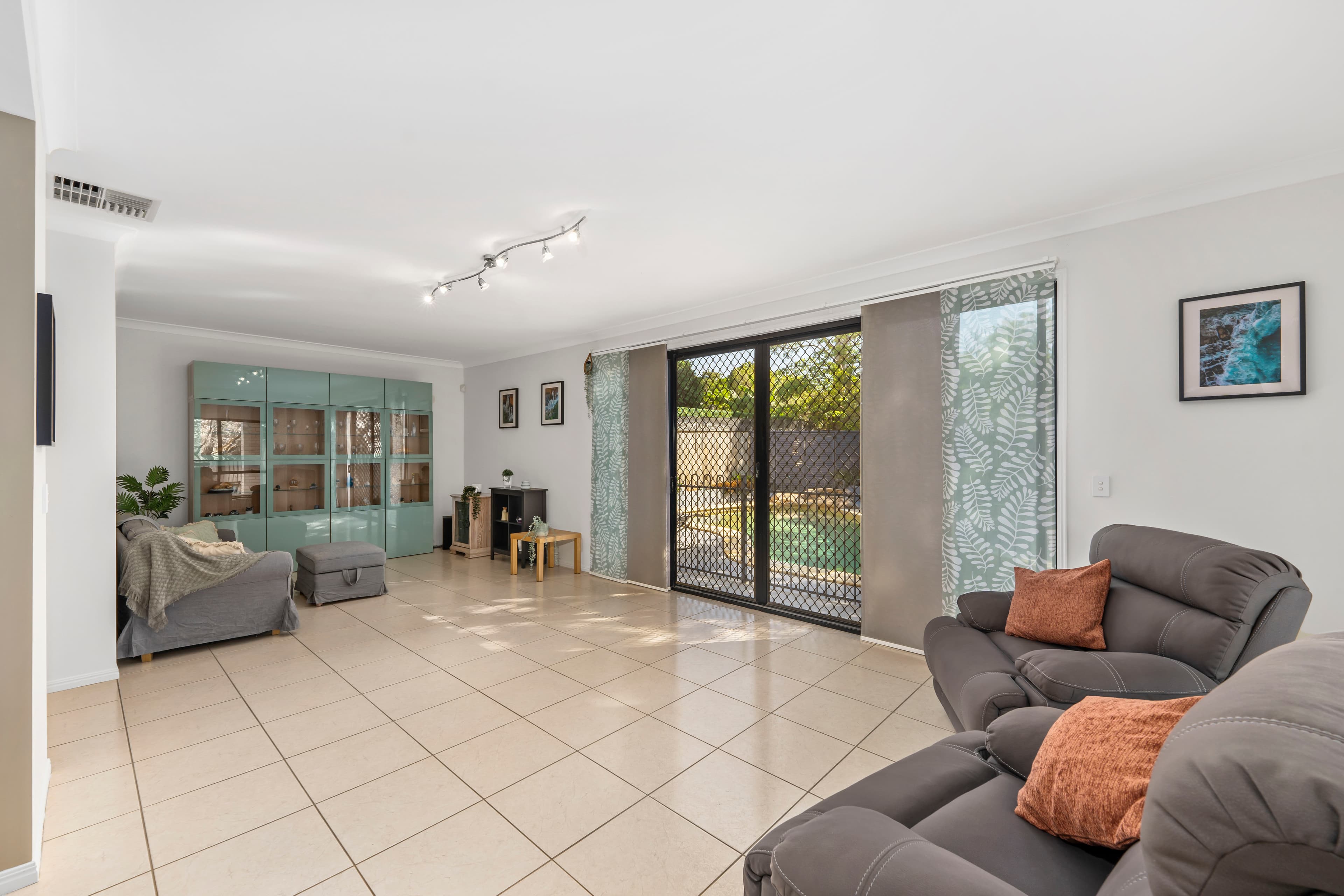3 Nevis Court, Redland Bay, Redland Bay - Thumbnail 6