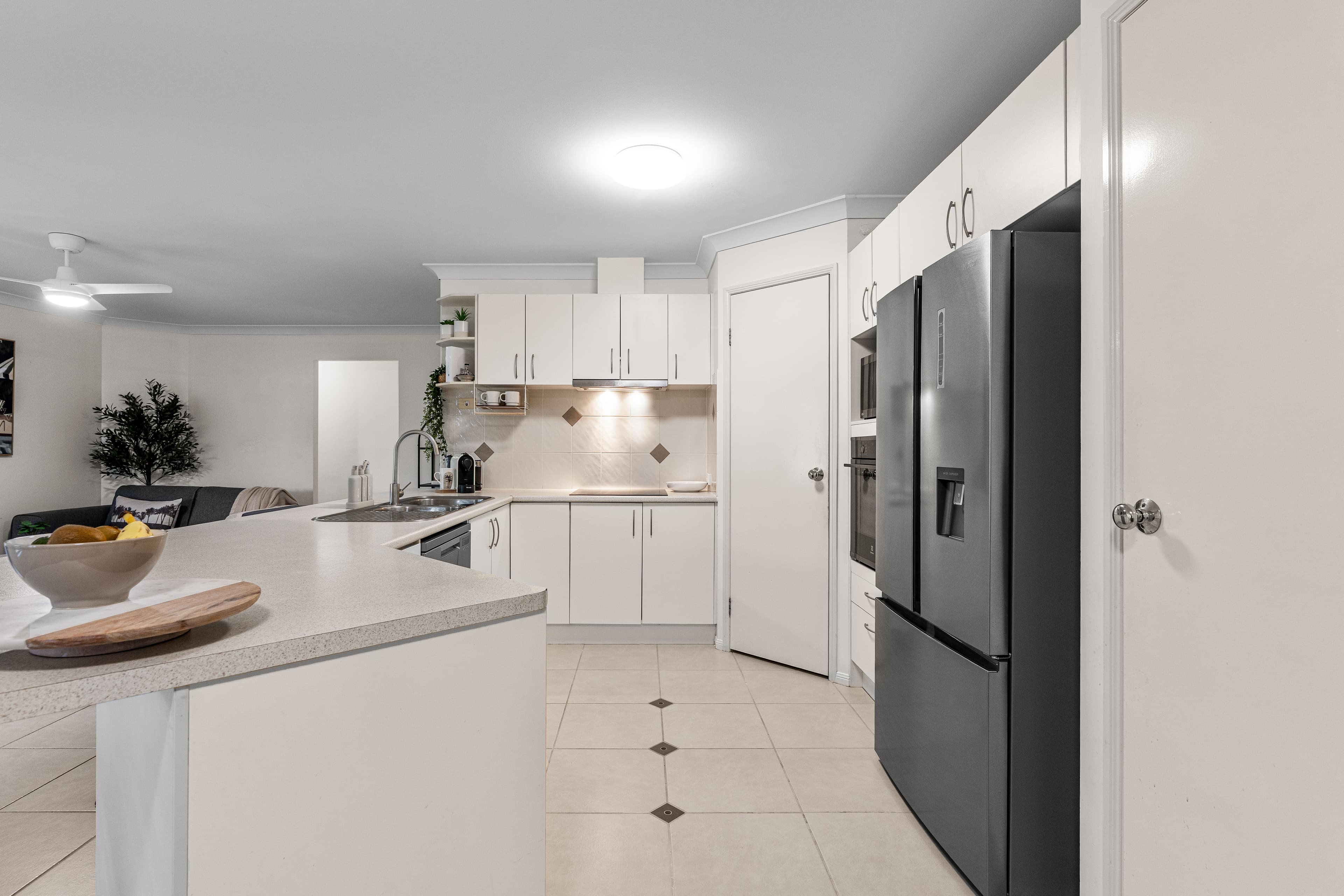 48 Peel Street, Redland Bay, Redland Bay - Thumbnail 2