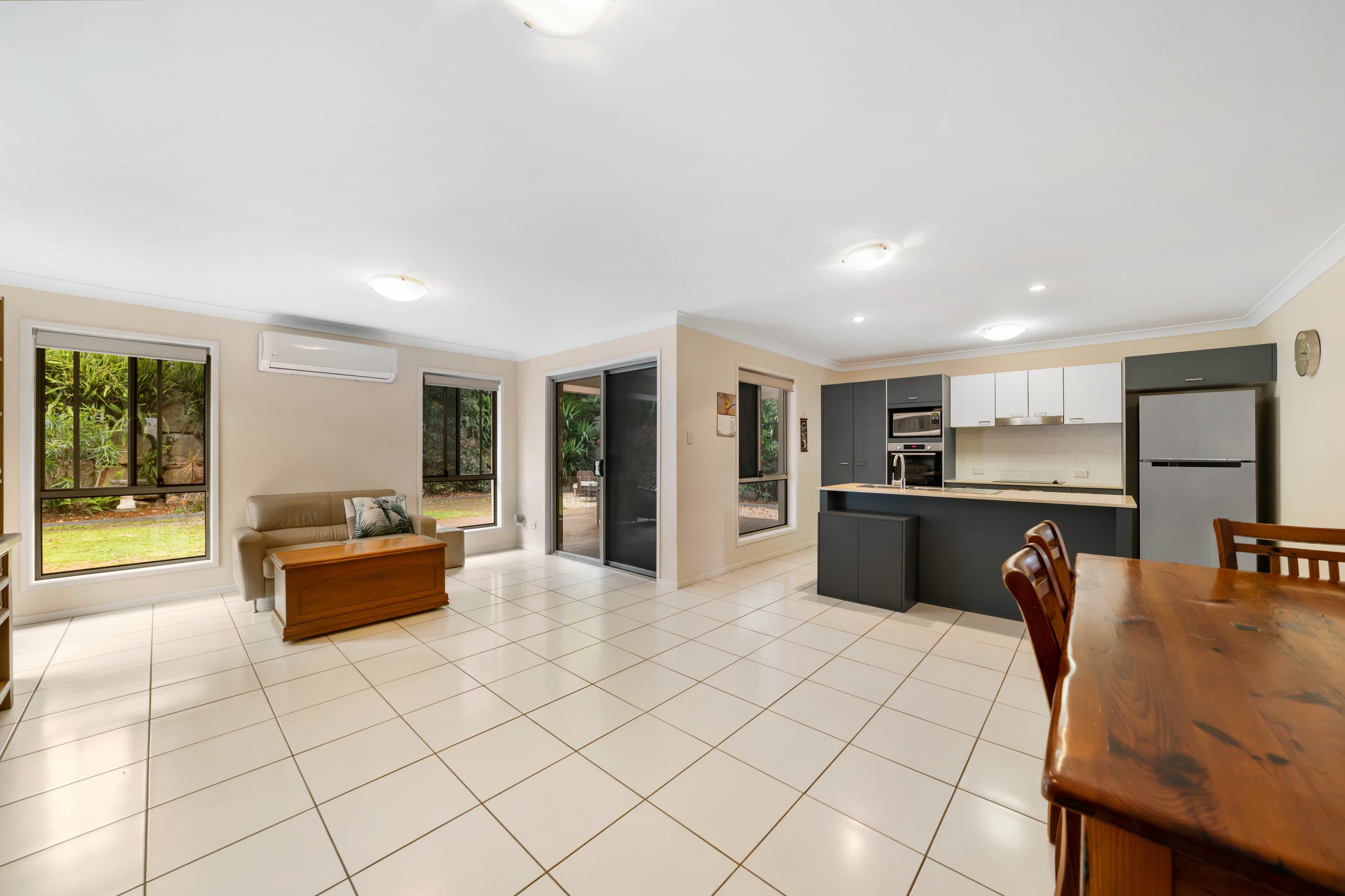 19 Aquila Street, Redland Bay, Redland Bay - Thumbnail 5