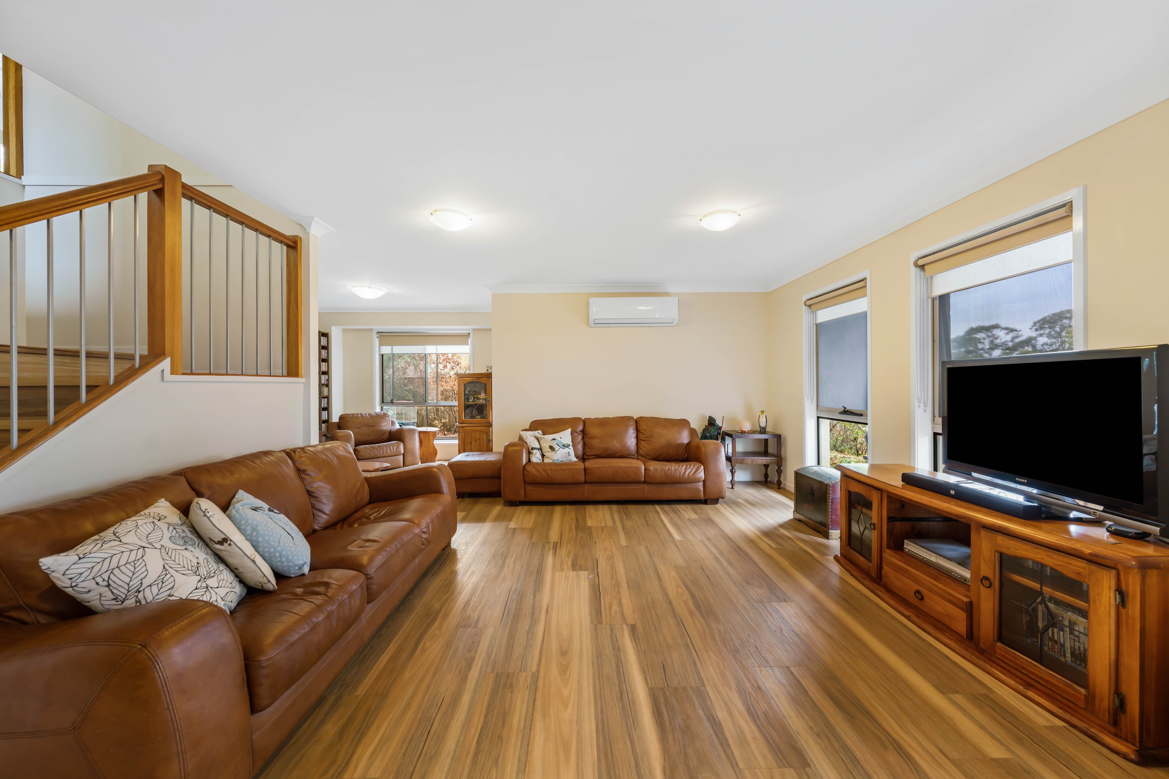 19 Aquila Street, Redland Bay, Redland Bay - Thumbnail 2