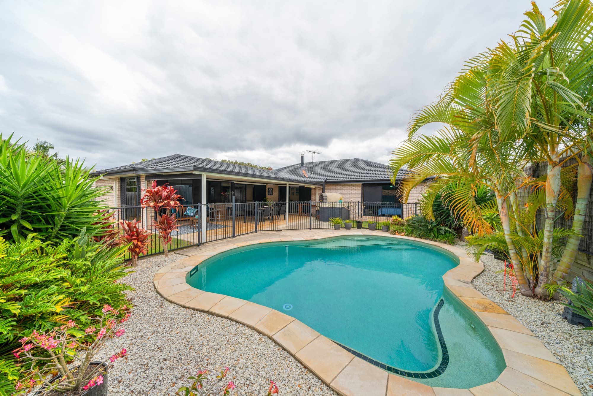 2 Newton Close, Redland Bay, Redland Bay - Thumbnail 2