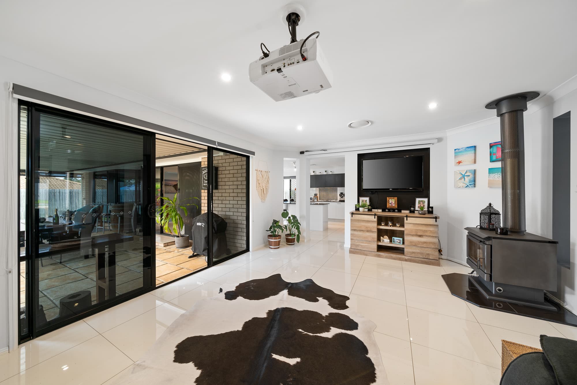 2 Newton Close, Redland Bay, Redland Bay - Thumbnail 6