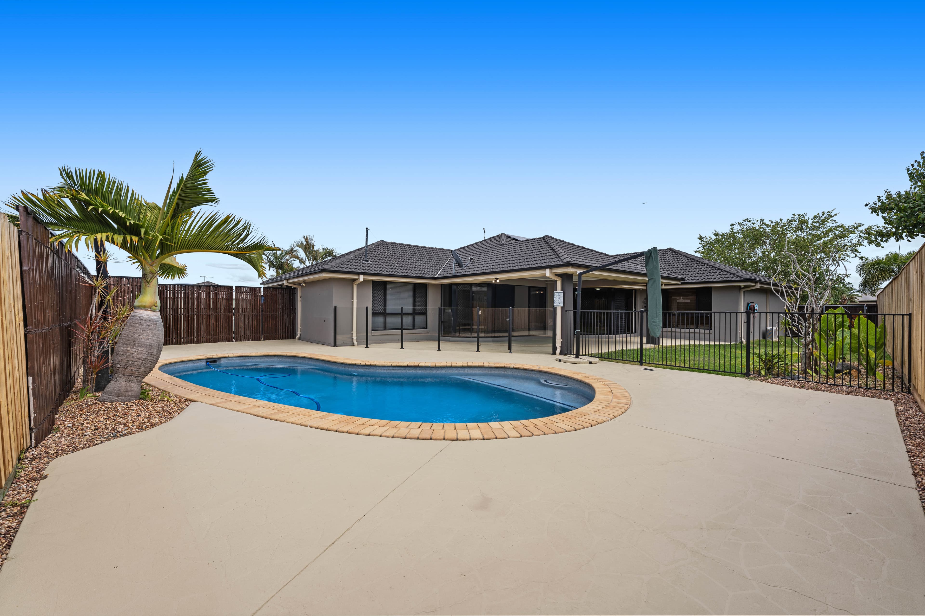 12 Coachwood Street, Redland Bay, Redland Bay - Thumbnail 2