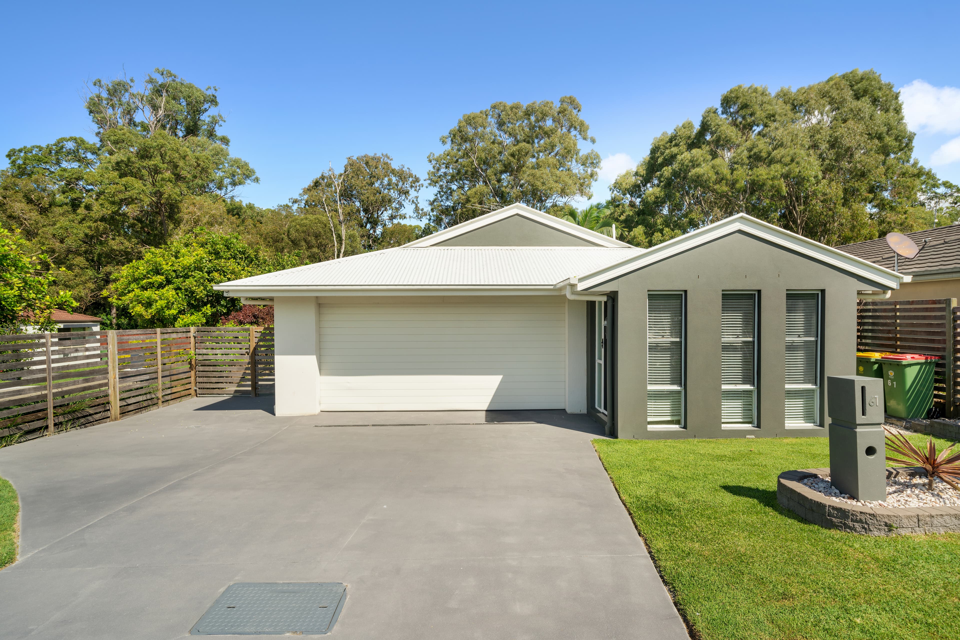 61 Azure Avenue, Redland Bay, Redland Bay - Thumbnail 2