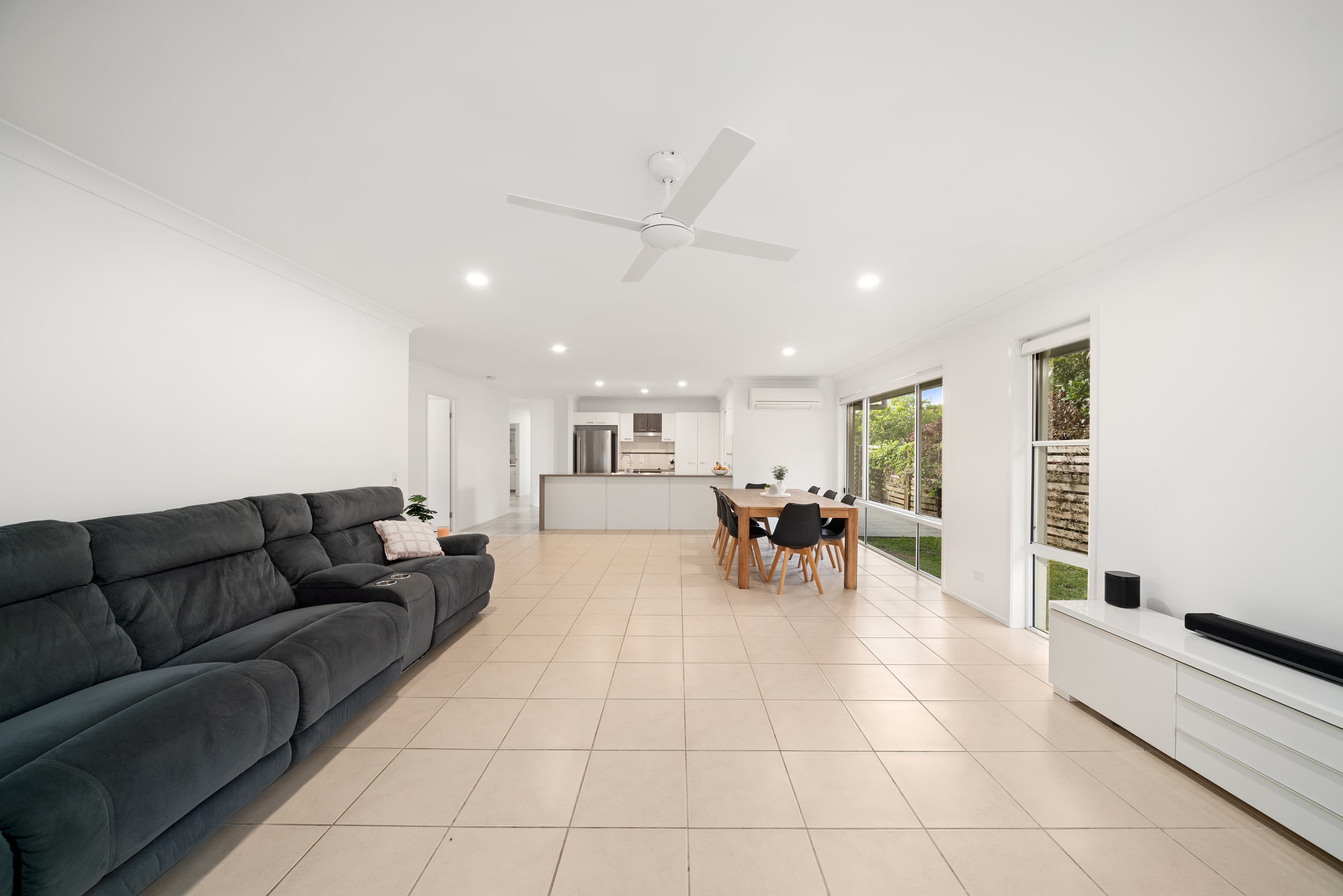 61 Azure Avenue, Redland Bay, Redland Bay - Thumbnail 8