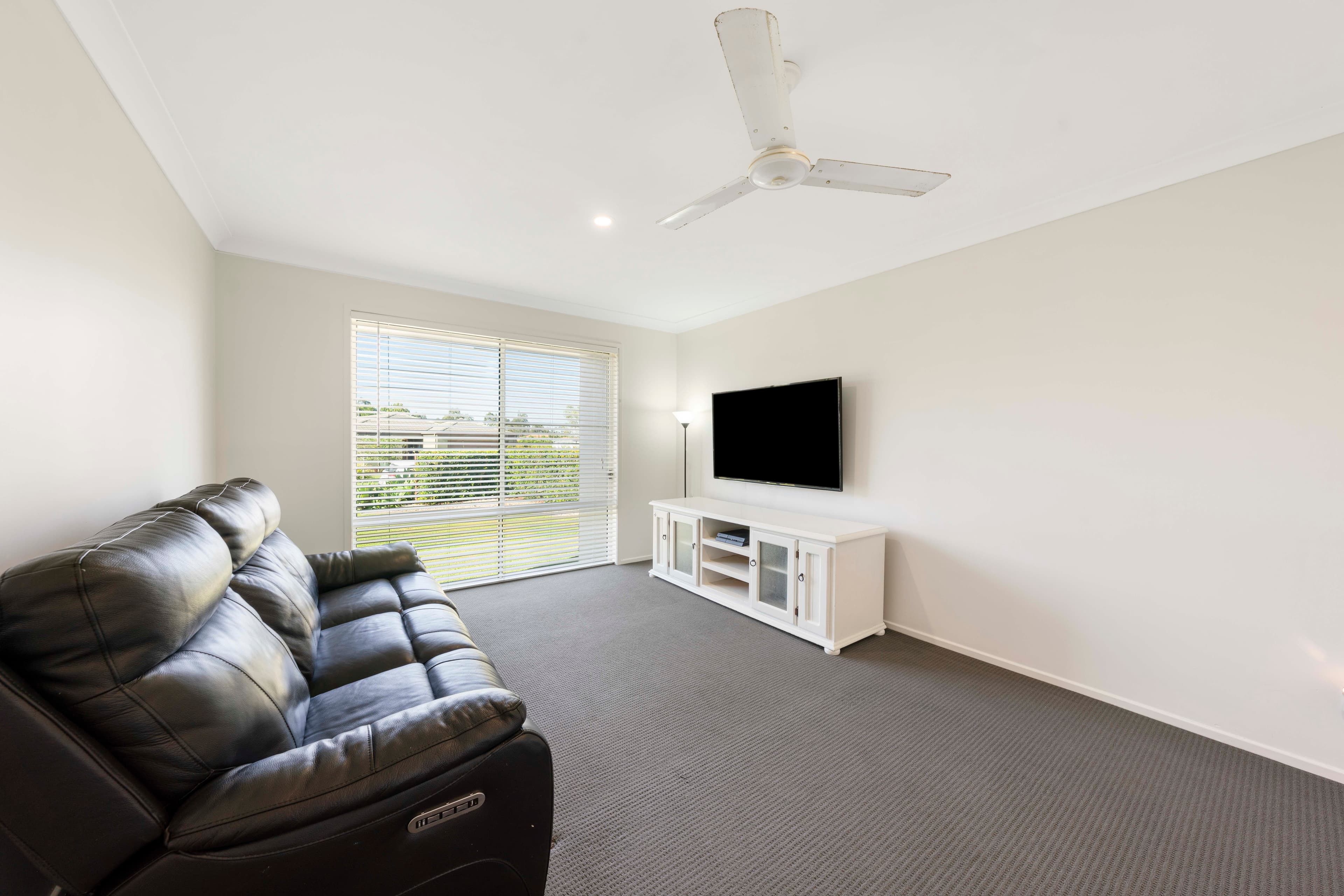 31 Aqua Crescent, Redland Bay, Redland Bay - Thumbnail 4