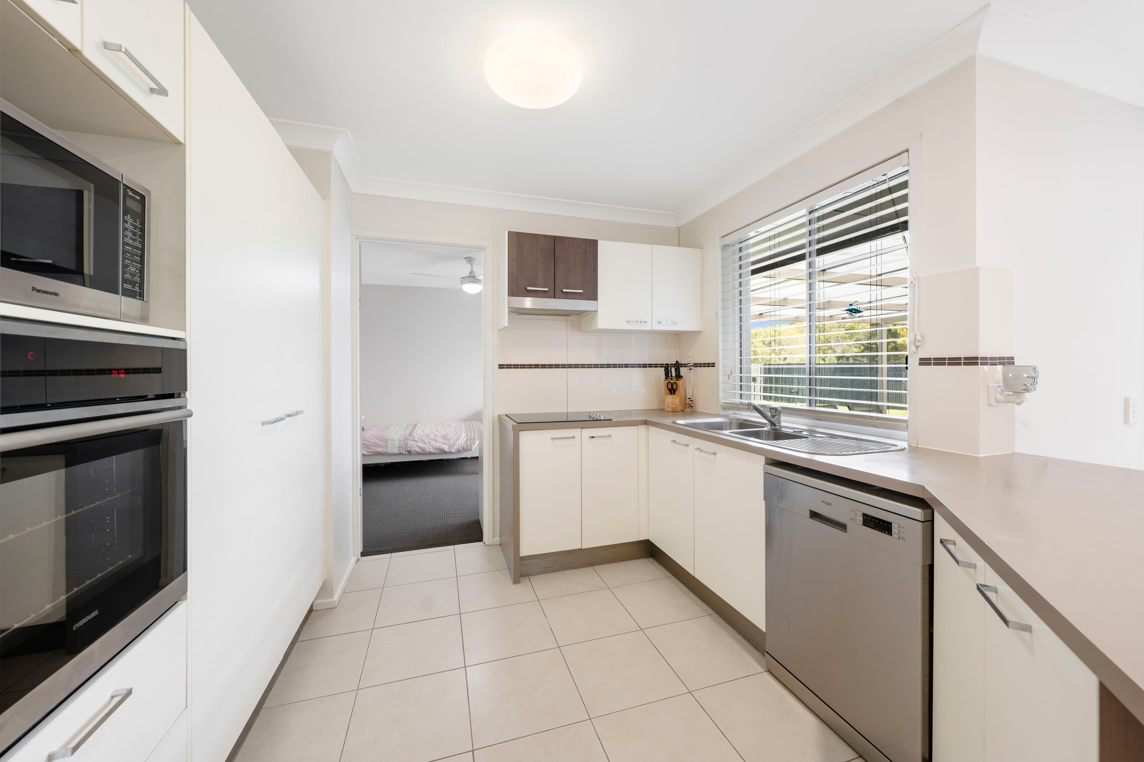 31 Aqua Crescent, Redland Bay, Redland Bay - Thumbnail 5