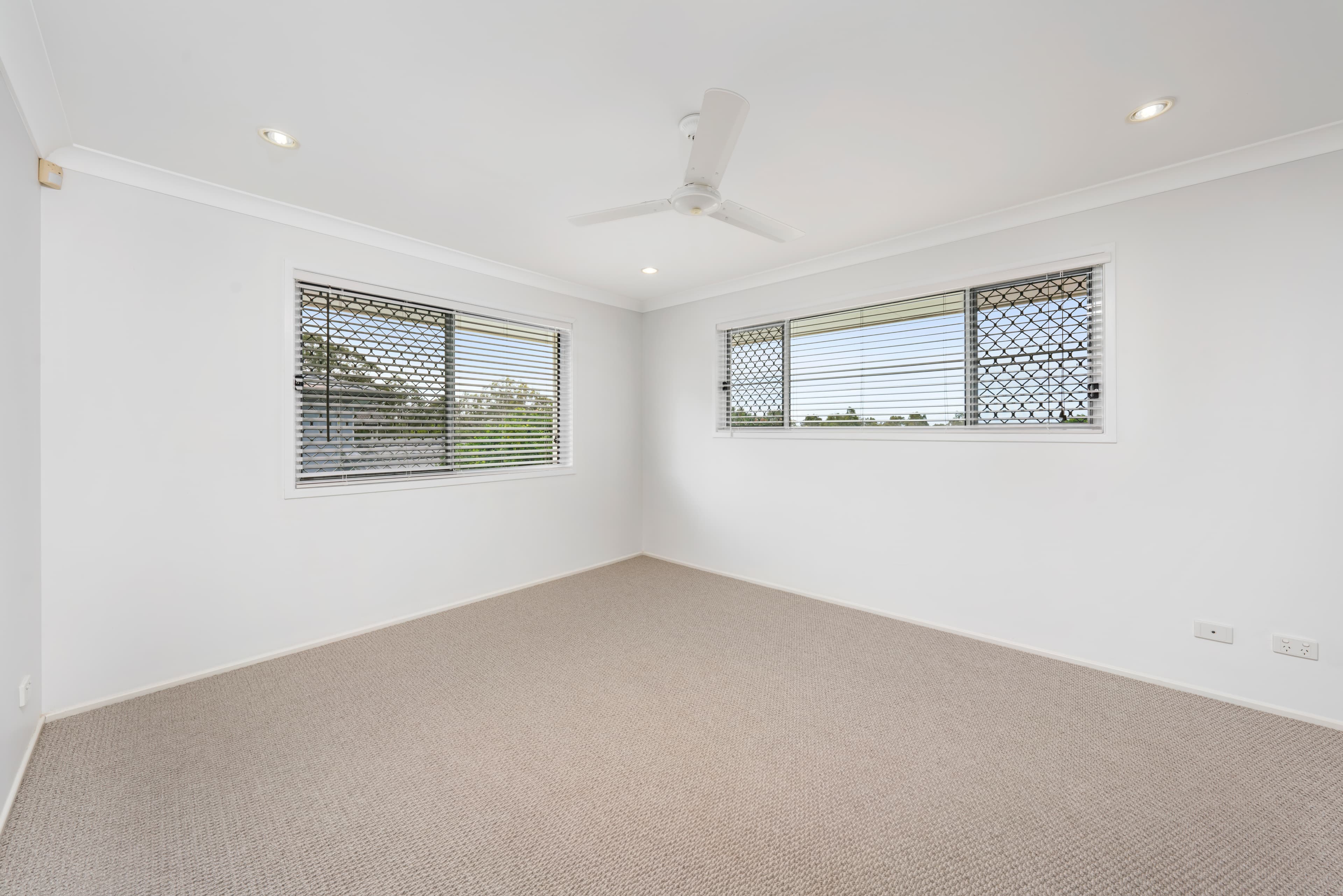 25 Aqua Crescent, Redland Bay, Redland Bay - Thumbnail 7
