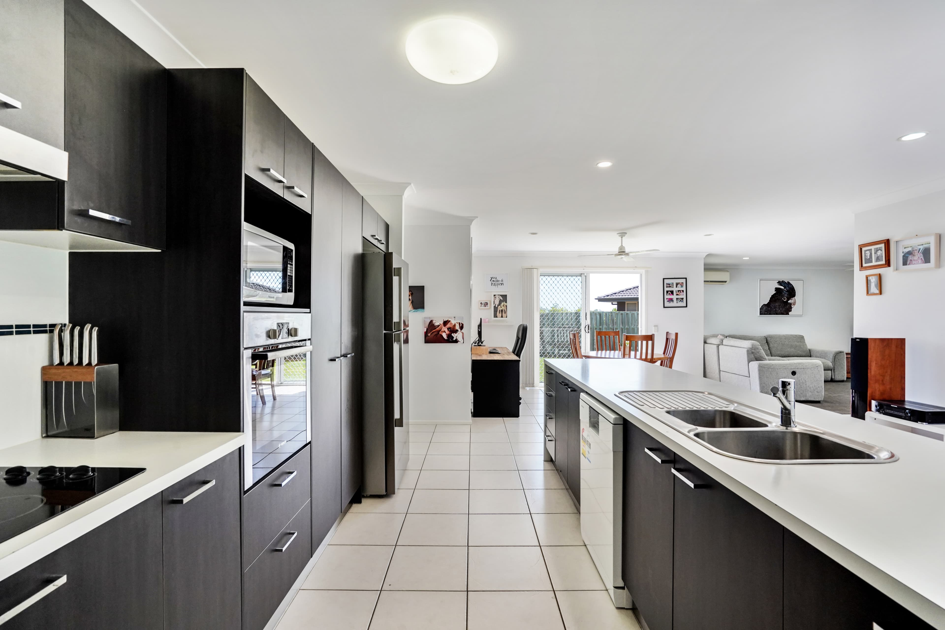 12 Aqua Crescent, Redland Bay, Redland Bay - Thumbnail 4